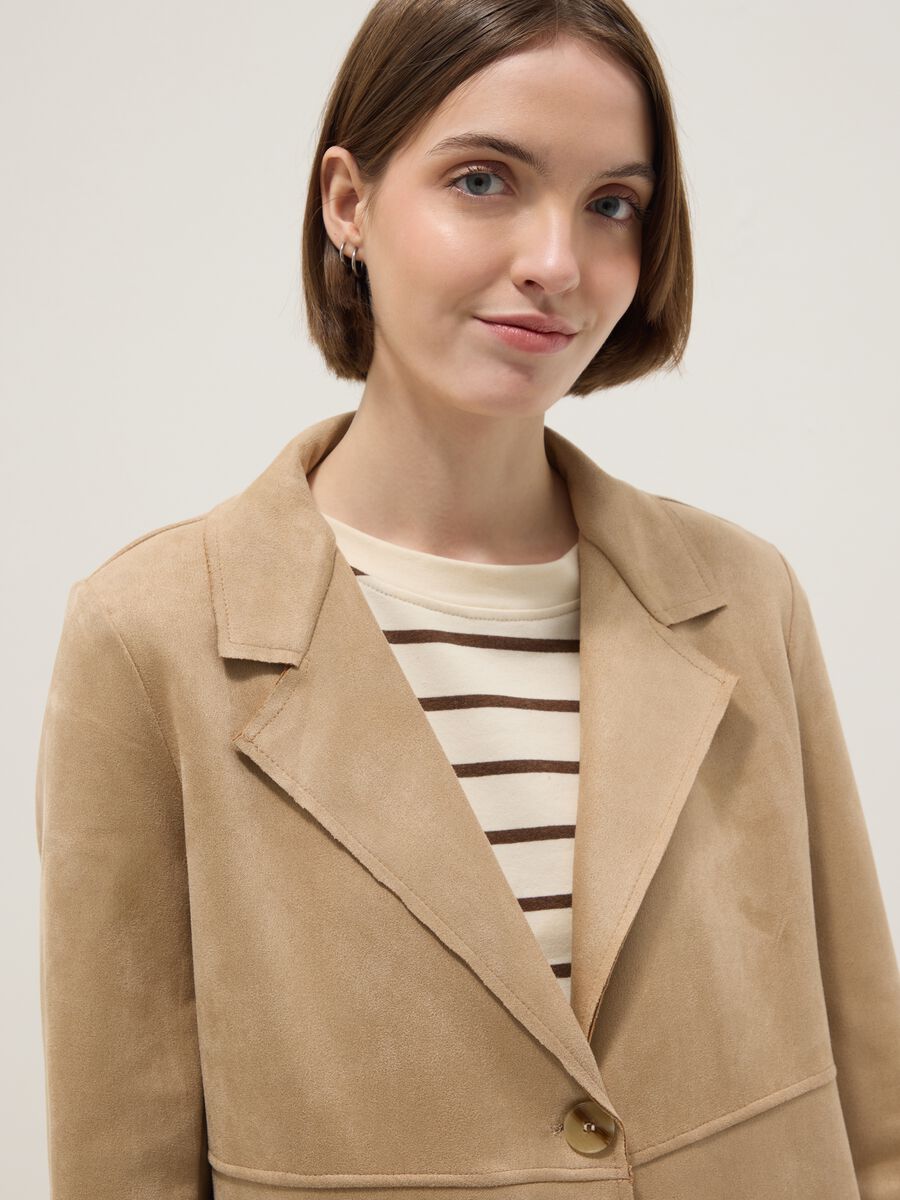 Regular fit beige lightweight jacket with large pockets_1