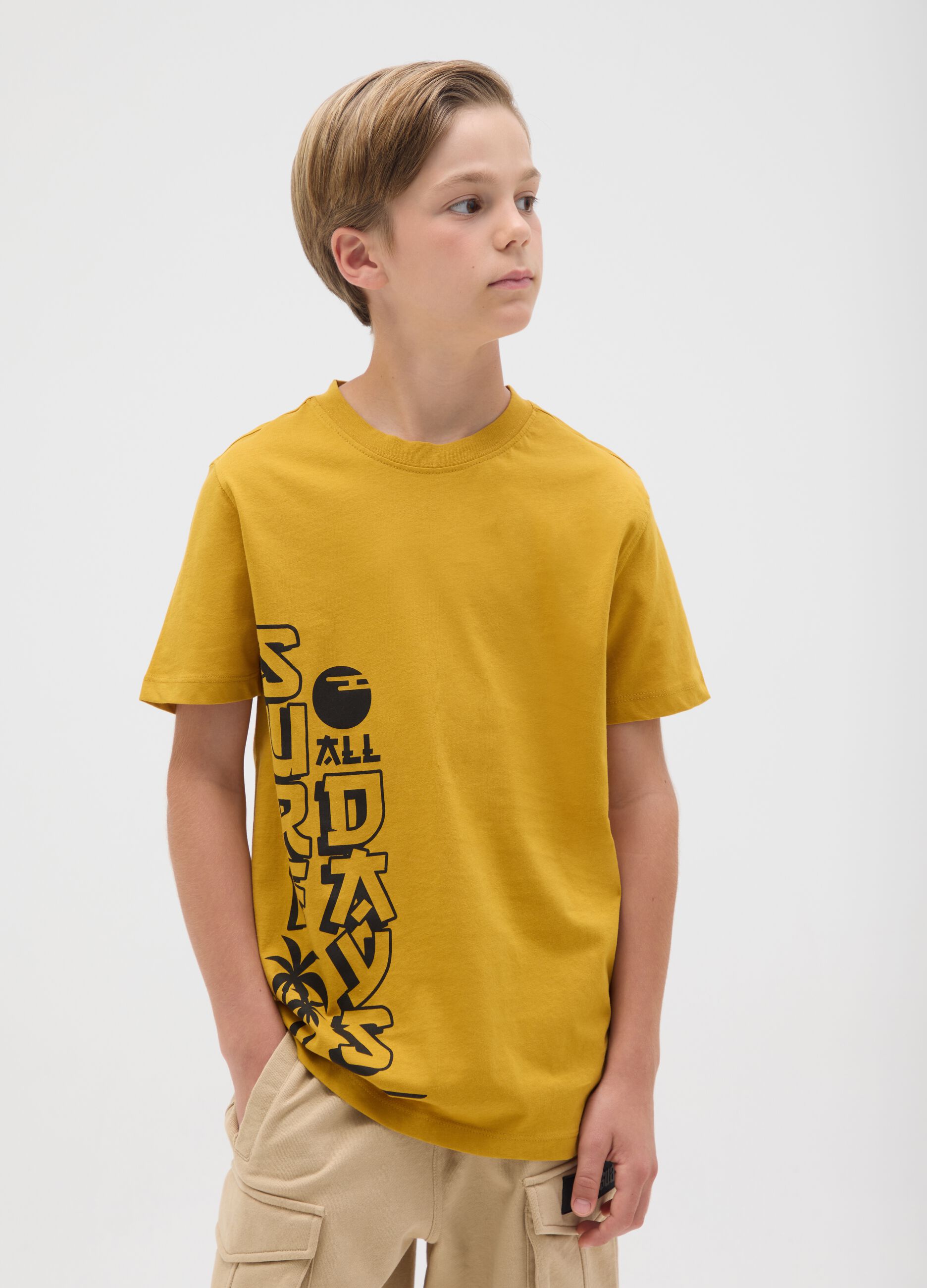 Boys' gold regular fit pure cotton t-shirt with print