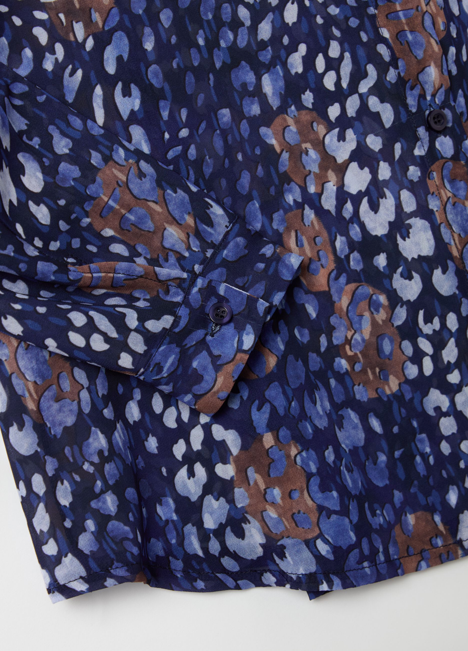 Shirt with patterned print