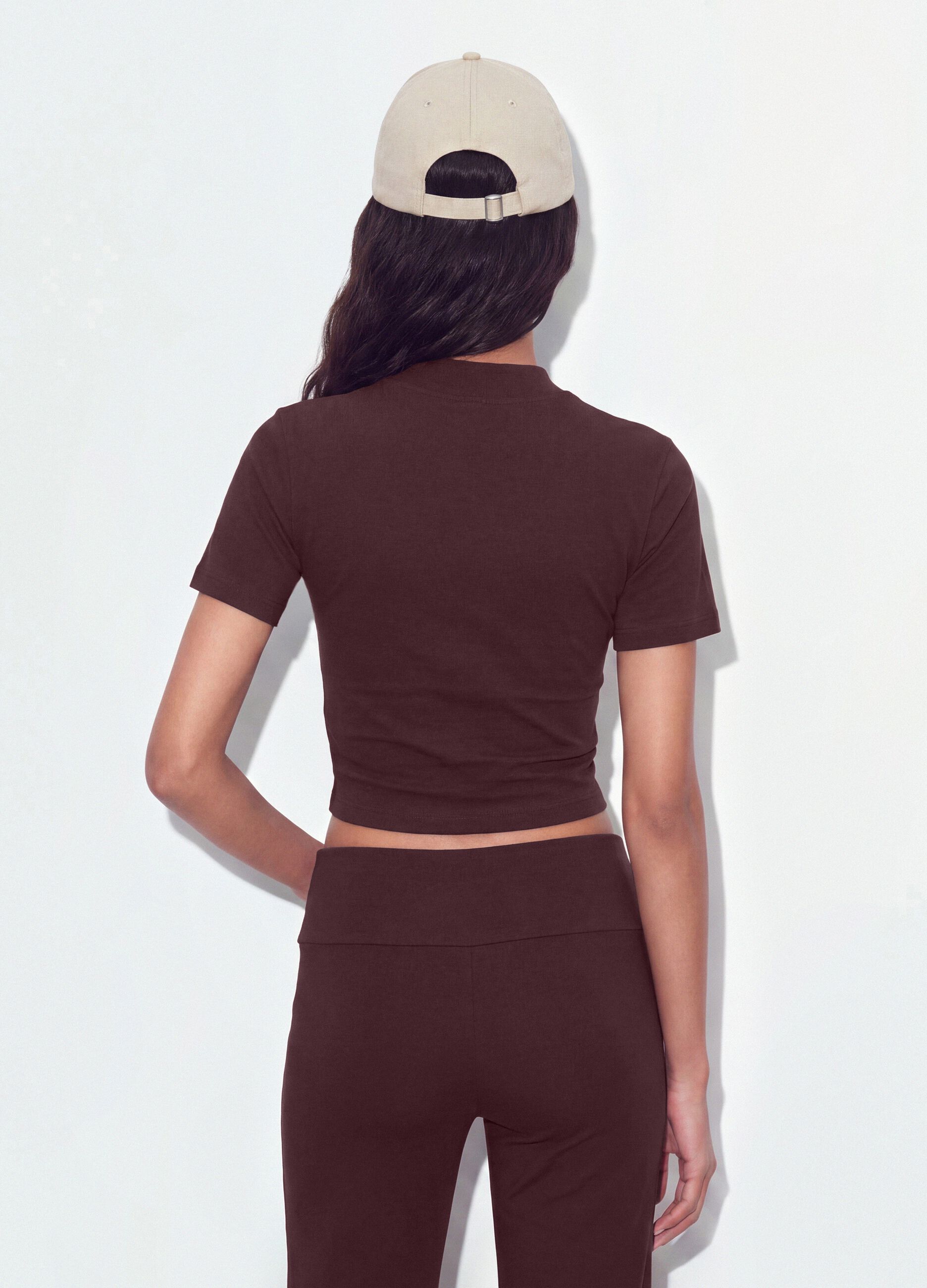 Brown fitted stretch-cotton T-shirt with raised neckline
