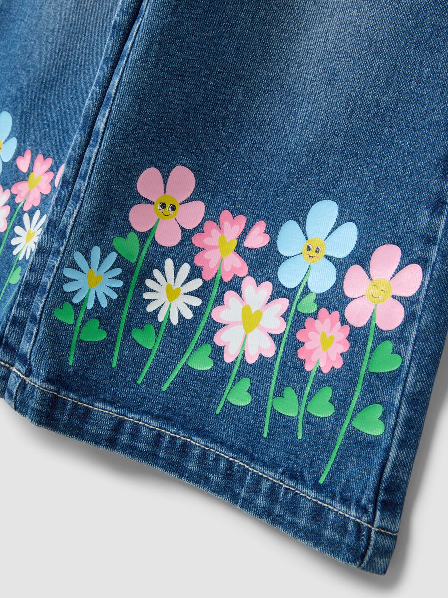Jeans blu wide leg in puro cotone con stampa floreale per bambina_3
