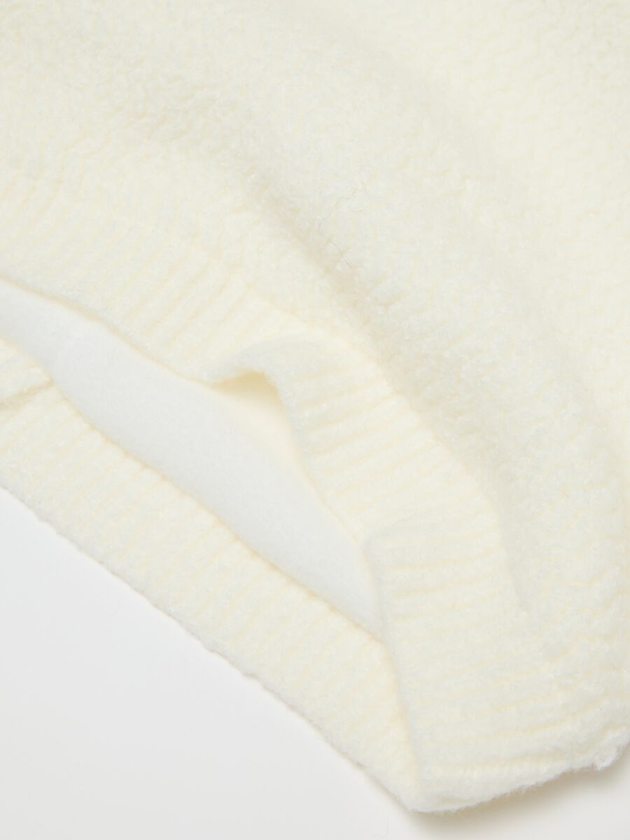 White girl's scarf with fur_1