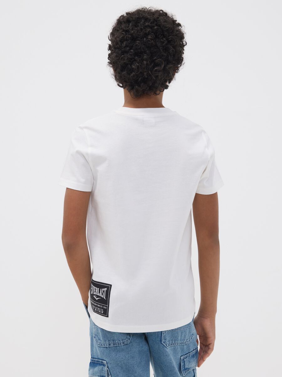 White pure cotton T-shirt with front print, regular fit for boys_2