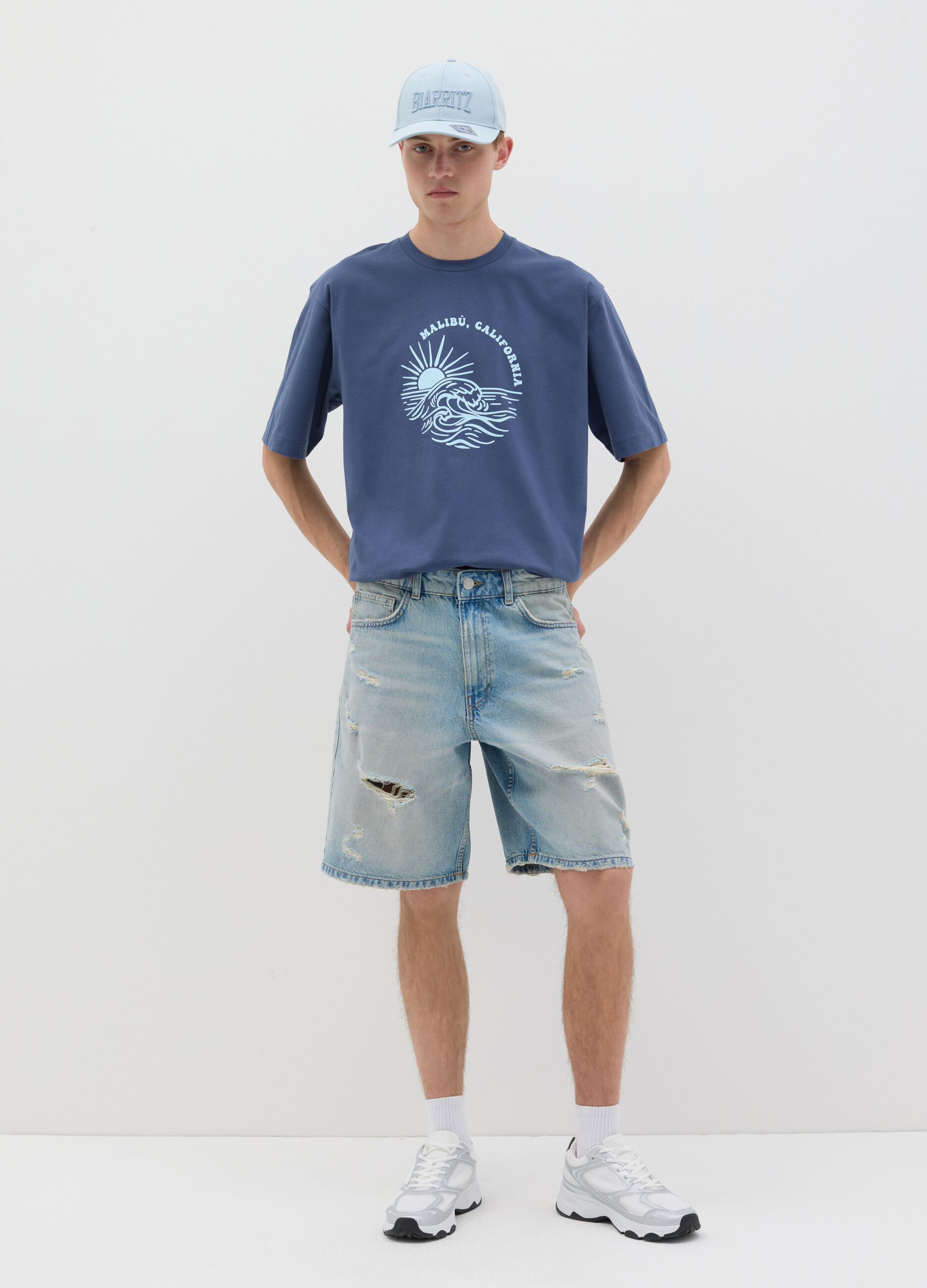 Men's blue cotton T-shirt with Malibu print