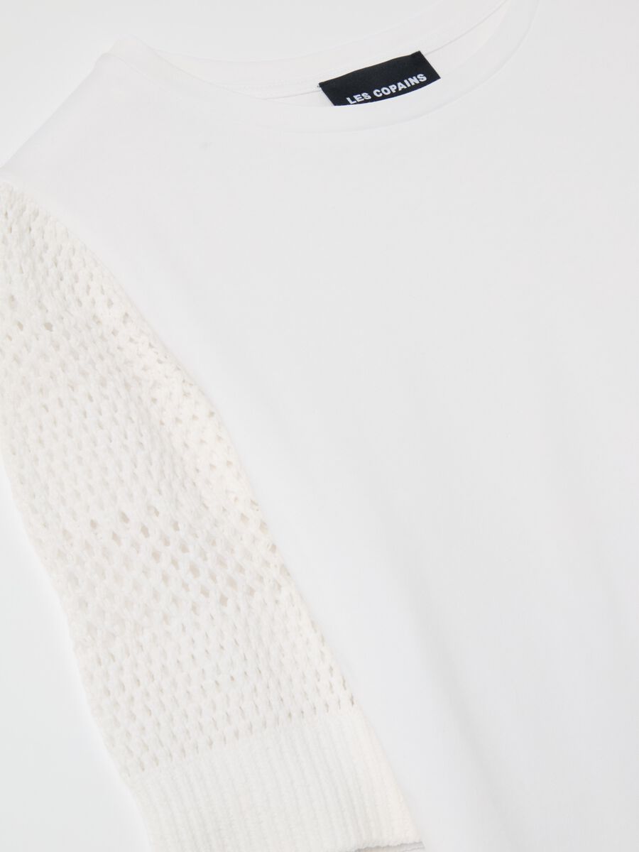 T-shirt with puff sleeves and crochet_5