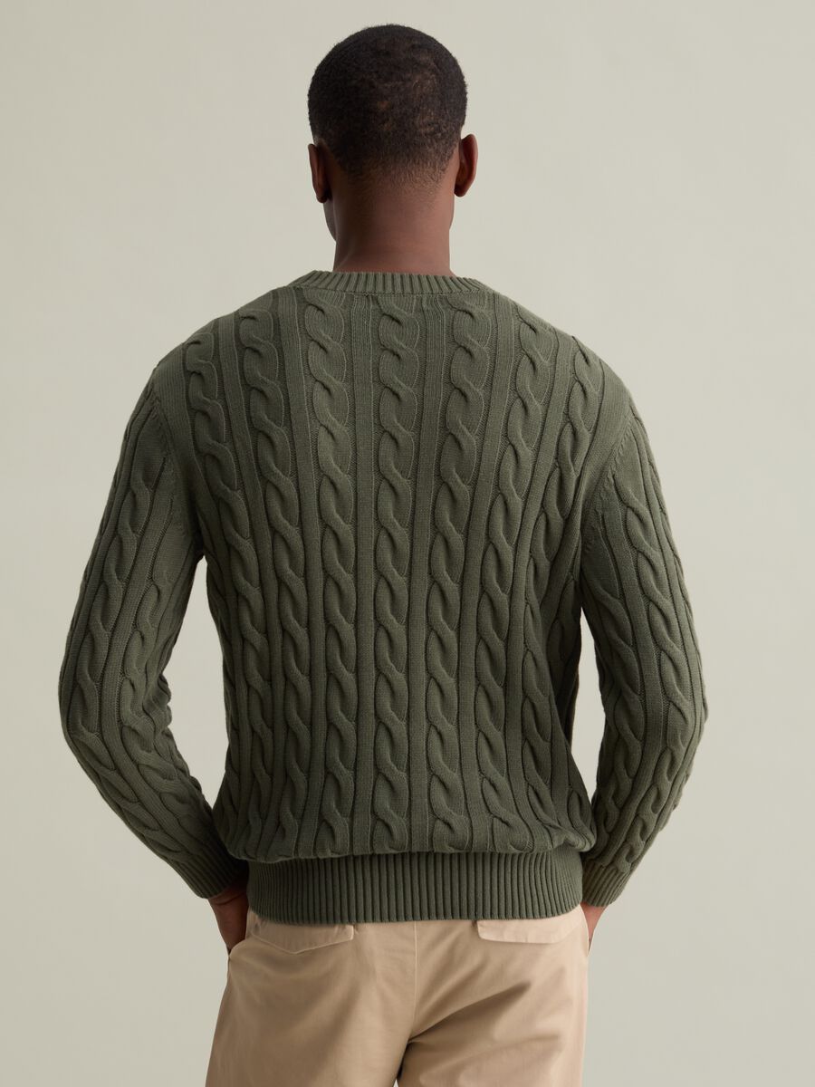 Pullover with cable-knit design_3