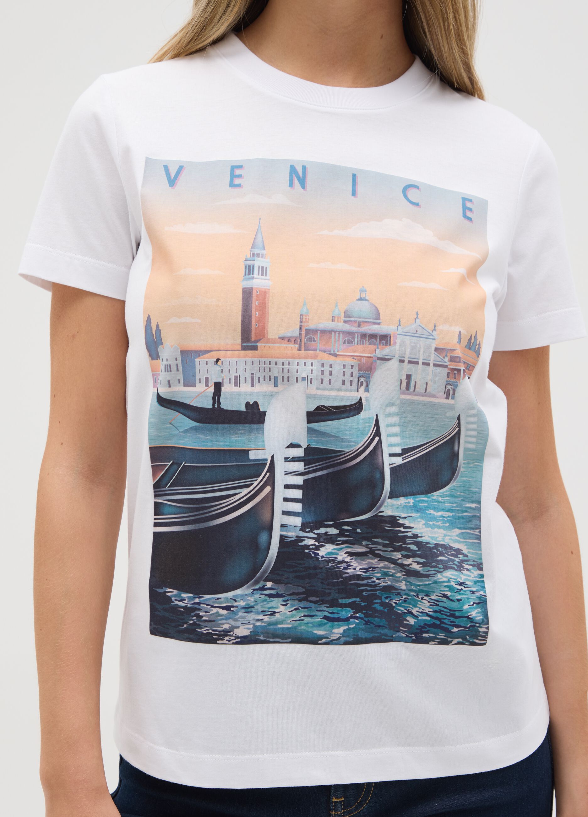 Women's pure cotton white regular fit T-shirt with print
