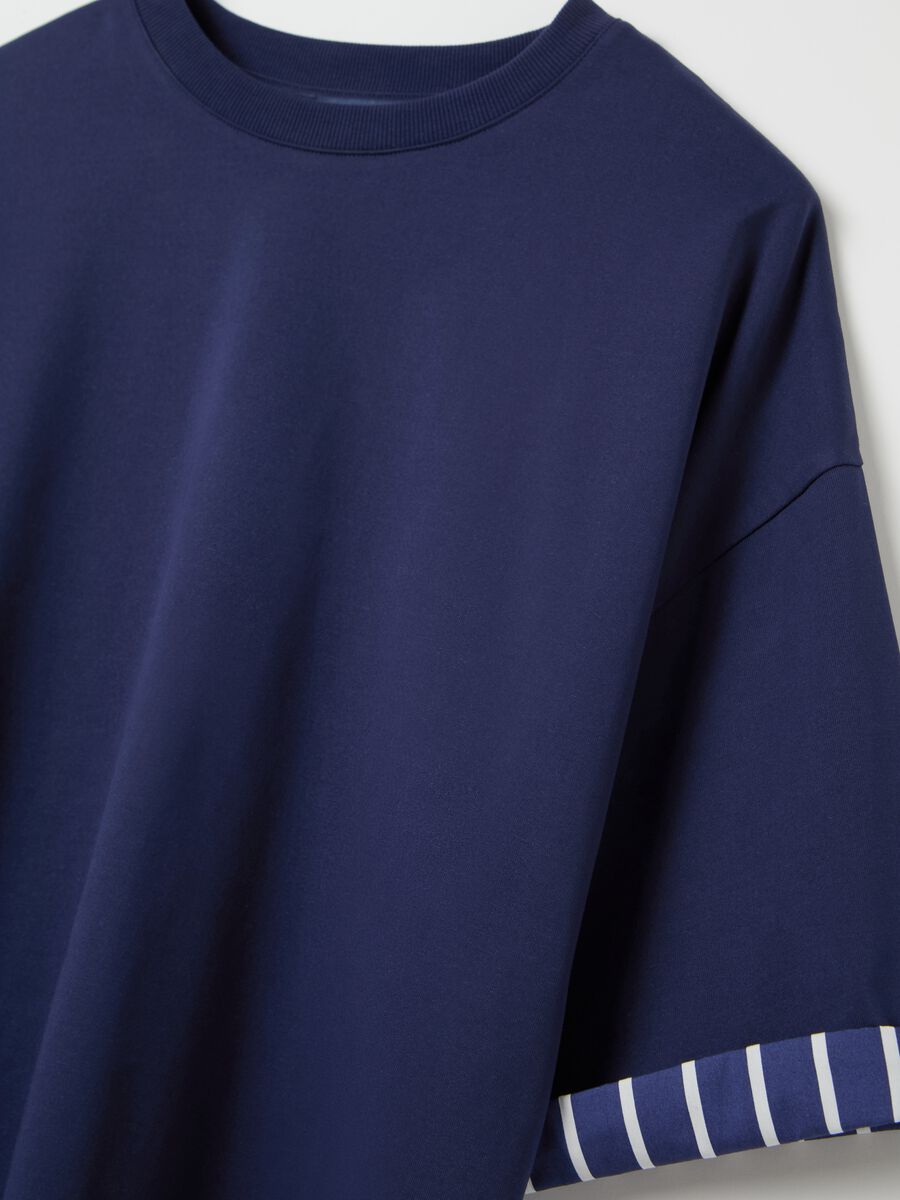 Oversized T-shirt with contrasting detail_5