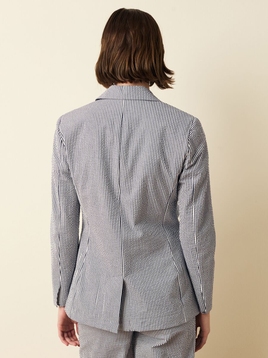 Single-breasted blazer with thin stripes_3