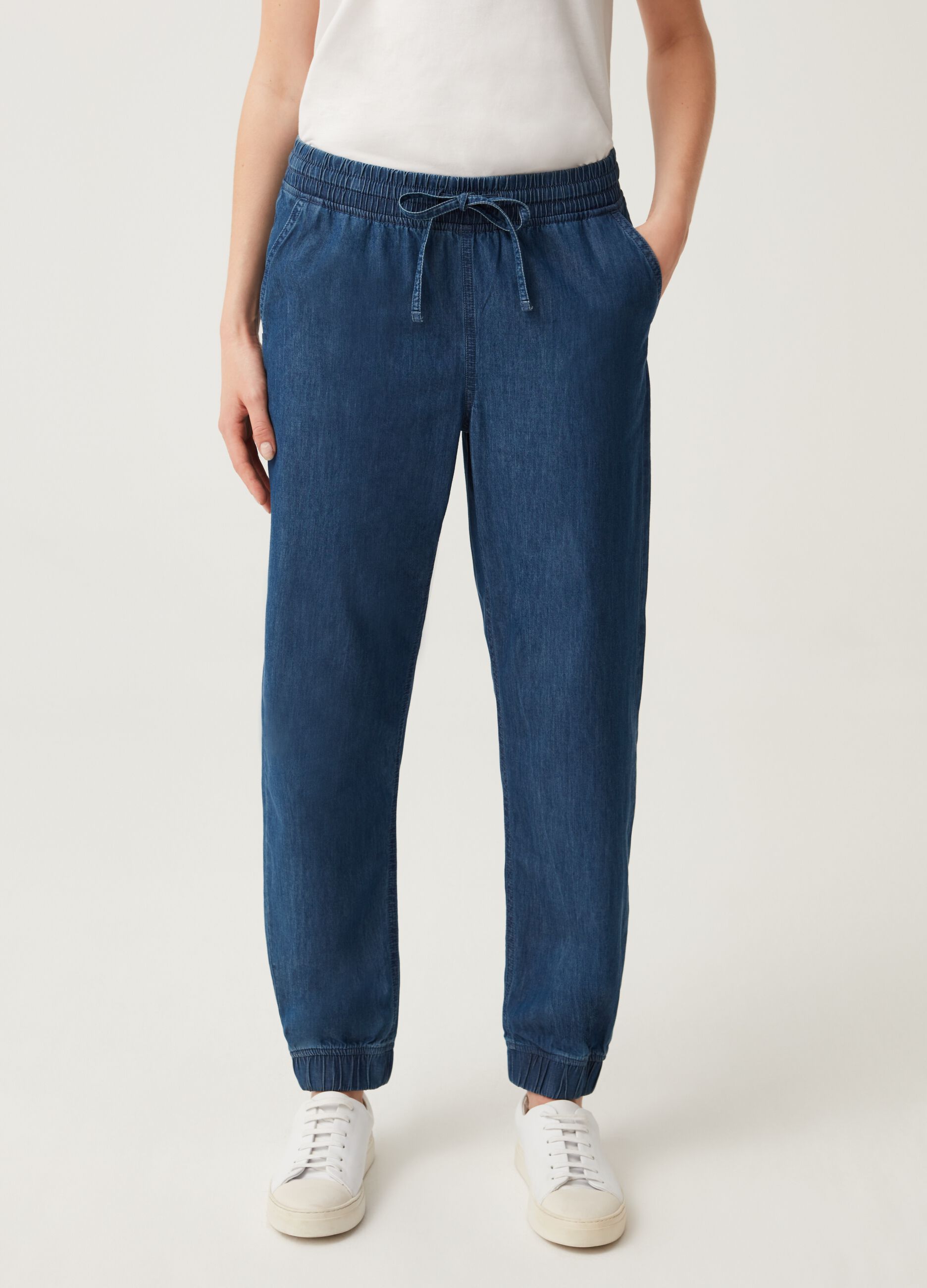 Joggers in denim con coulisse_1