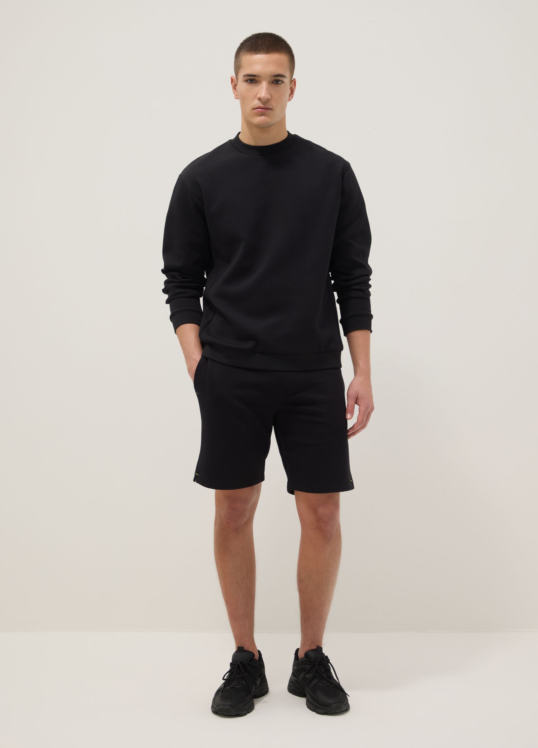 Black cotton-blend Bermuda shorts with elasticated waist, regular fit