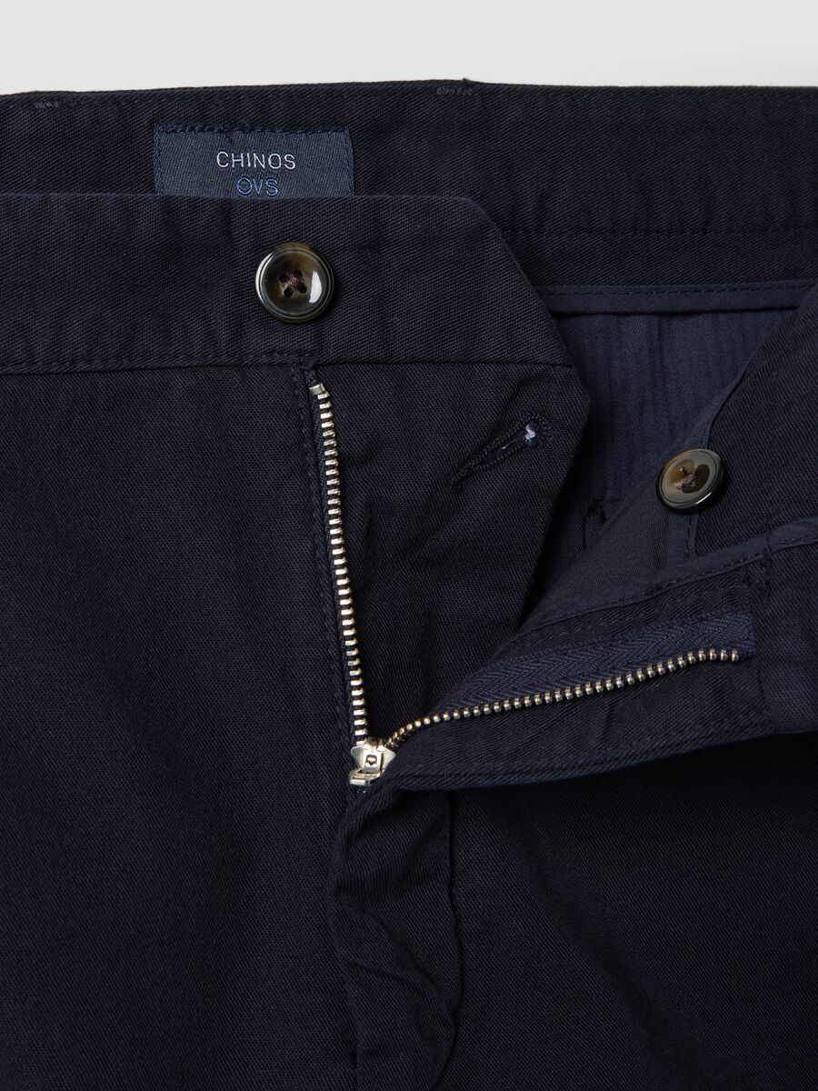 Black pure cotton carrot-fit chino trousers_1