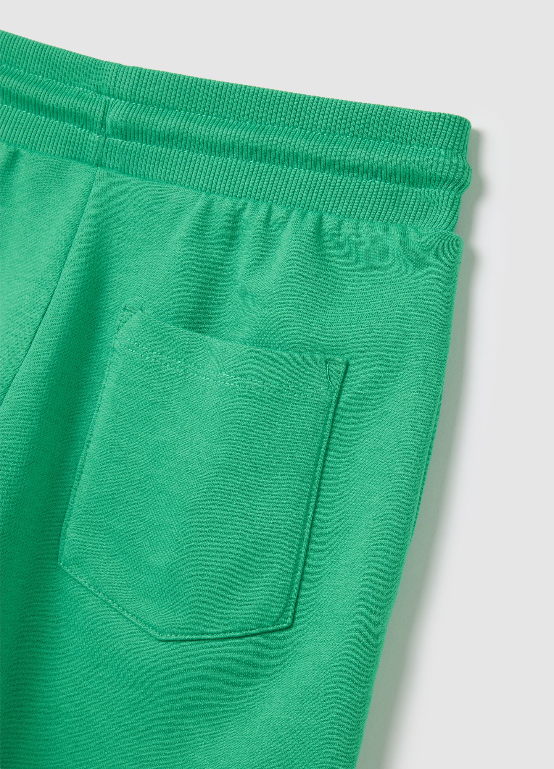 Regular fit green kids' cotton shorts with print