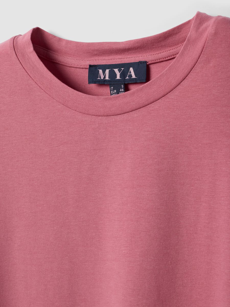 T-shirt girocollo rosa in misto cotone e modal elasticizzato regular fit_5