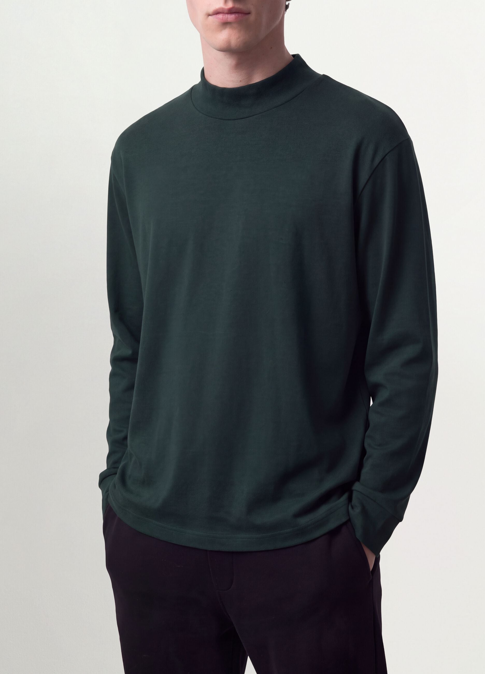 Green pure cotton T-shirt with structured stand-up collar, regular fit