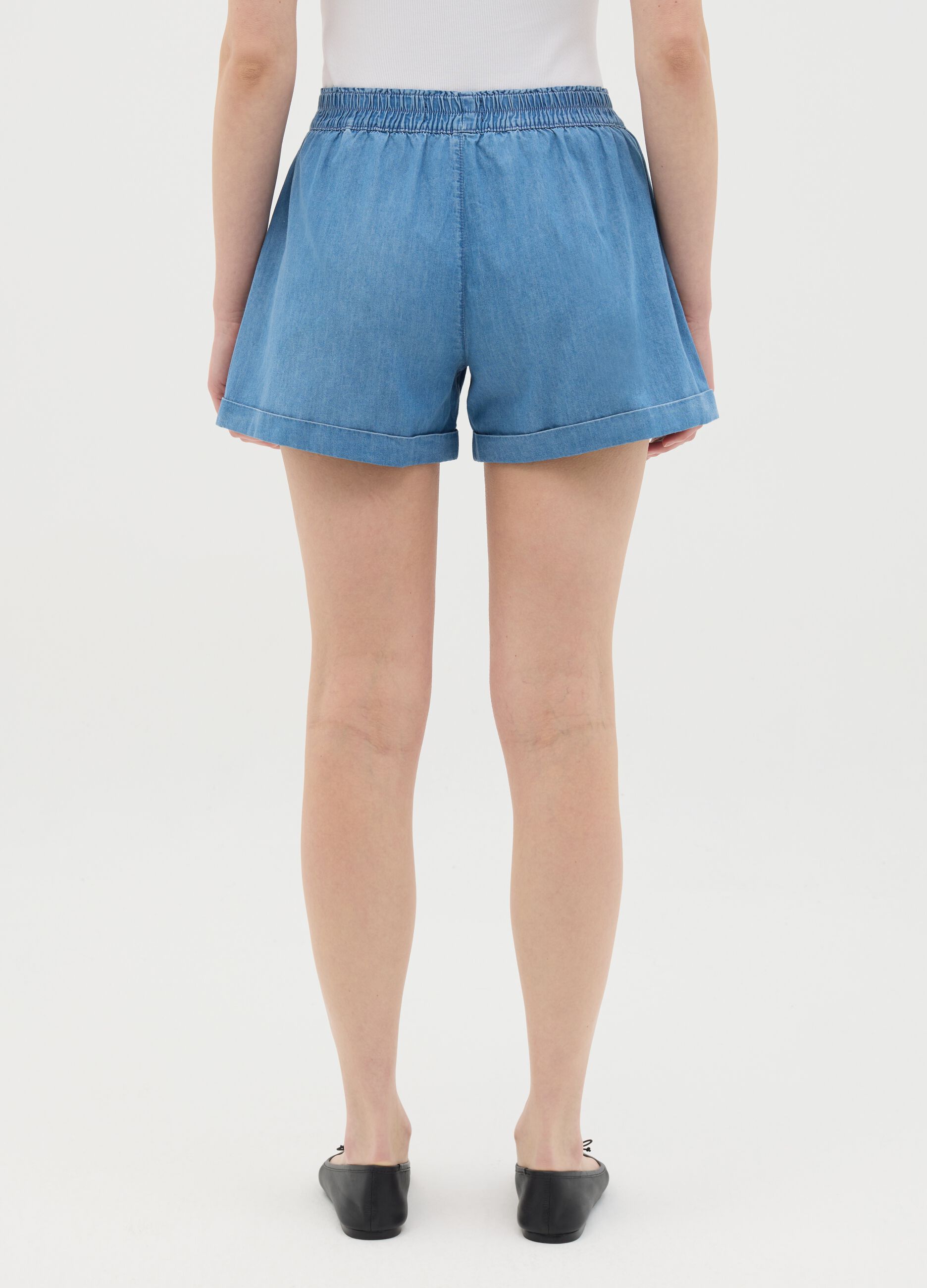 Shorts da donna in puro cotone denim azzurro baggy