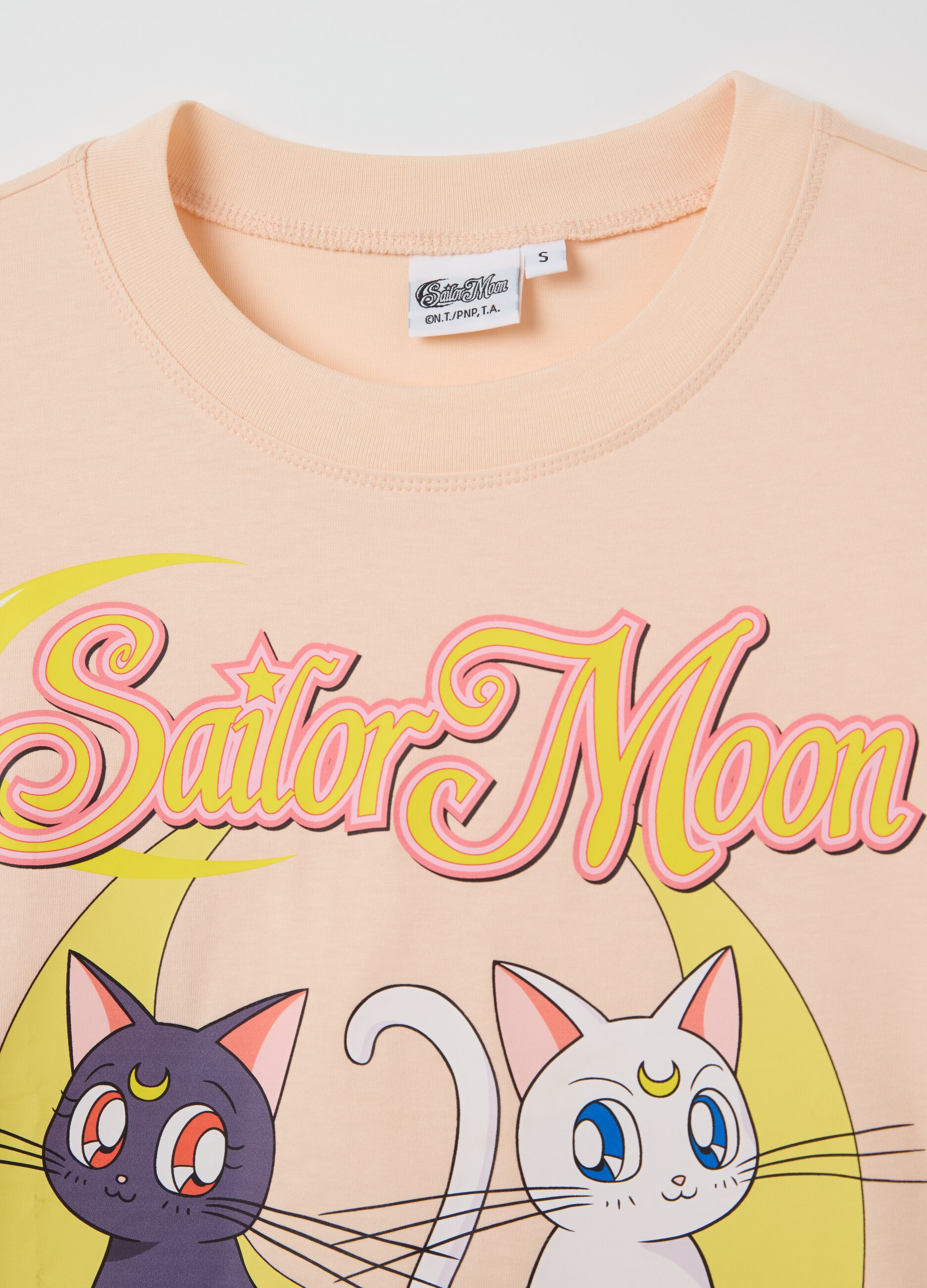 Short-sleeved T-shirt with Sailor Moon print