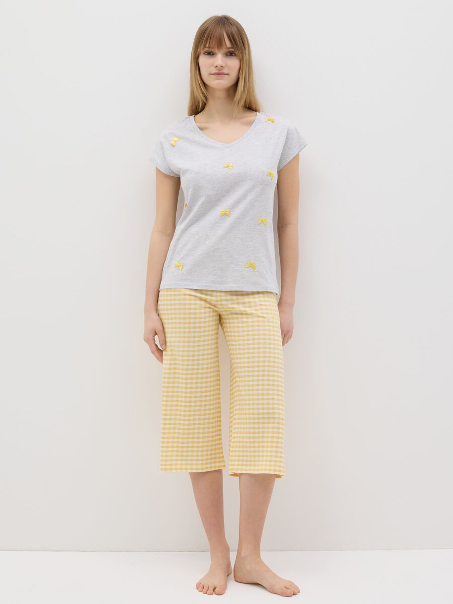 Grey pyjama top with yellow bows_0