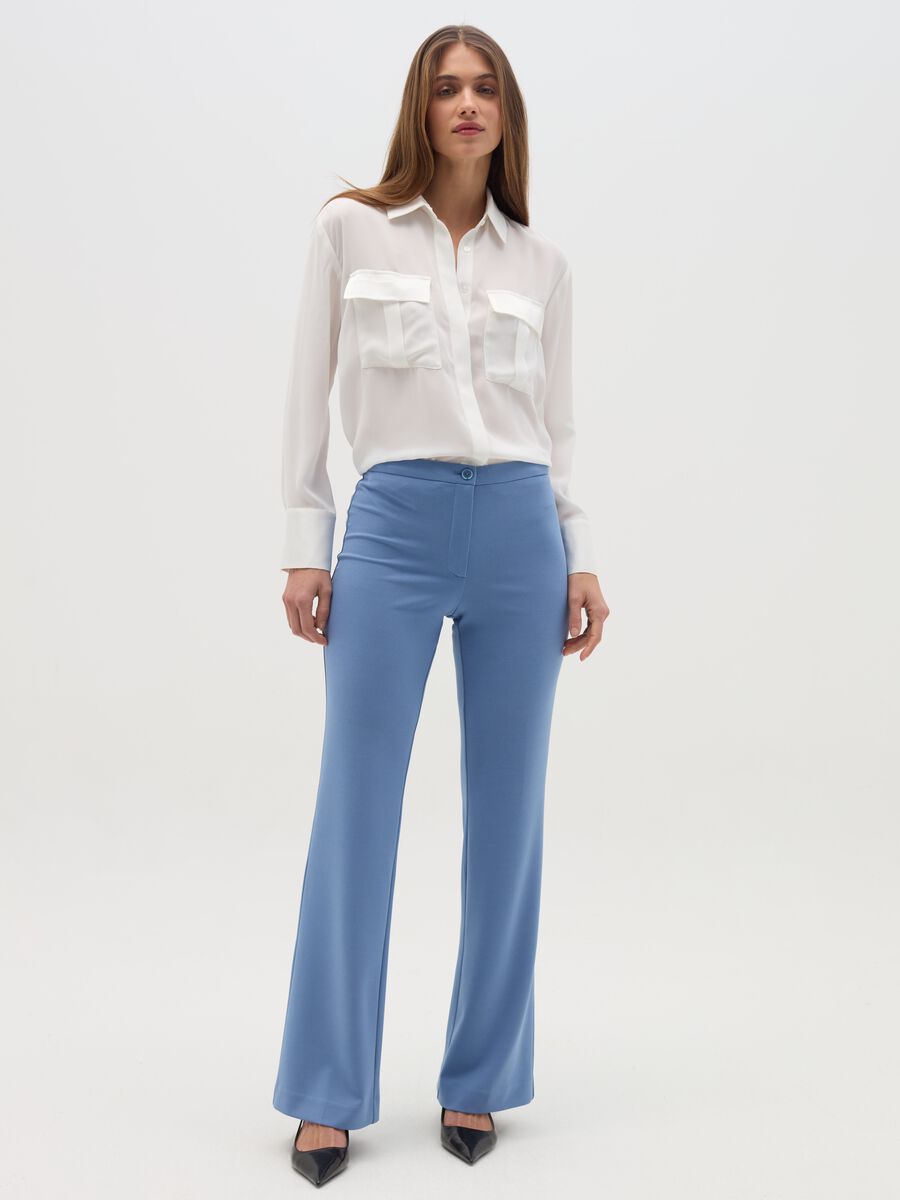 Solid colour flare-fit trousers_0