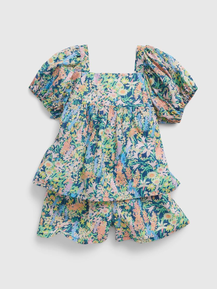 Floral pattern blouse and shorts set_0