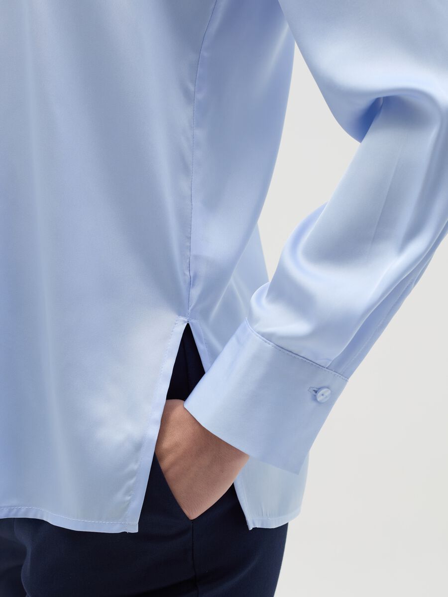 Satin shirt with side splits_3
