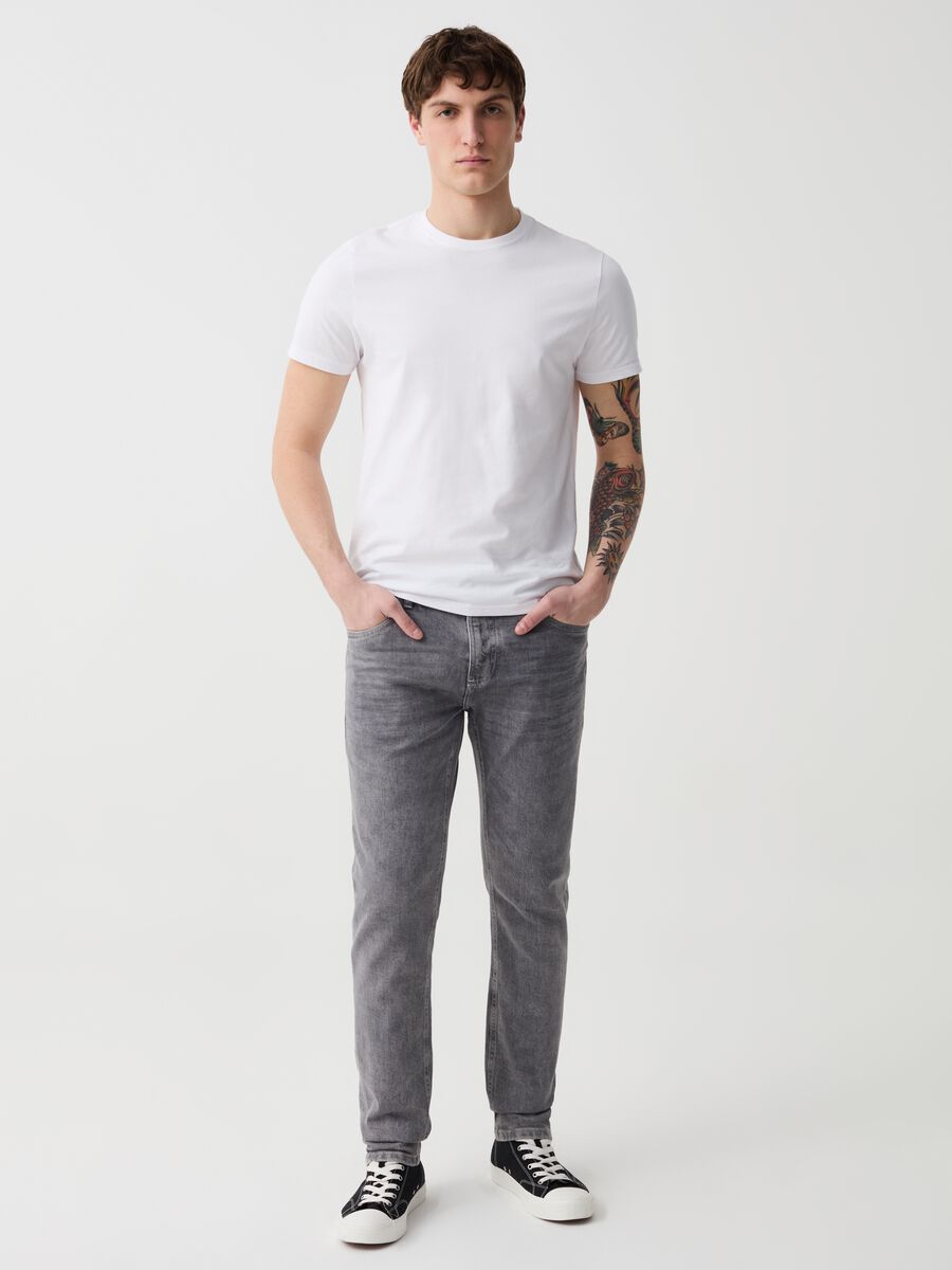 Skinny-fit acid wash jeans with fading_0