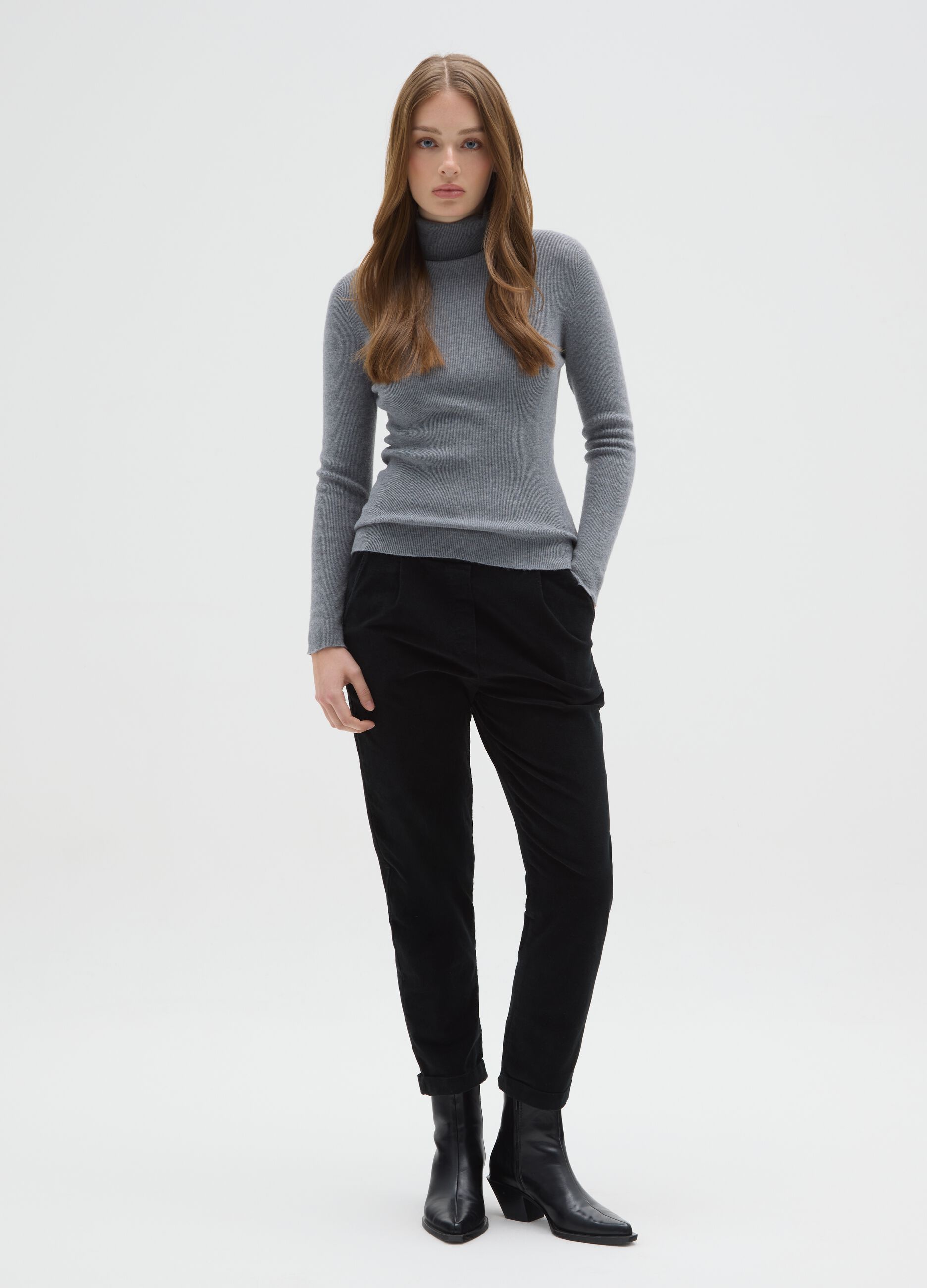 Black stretchy cotton regular fit trousers