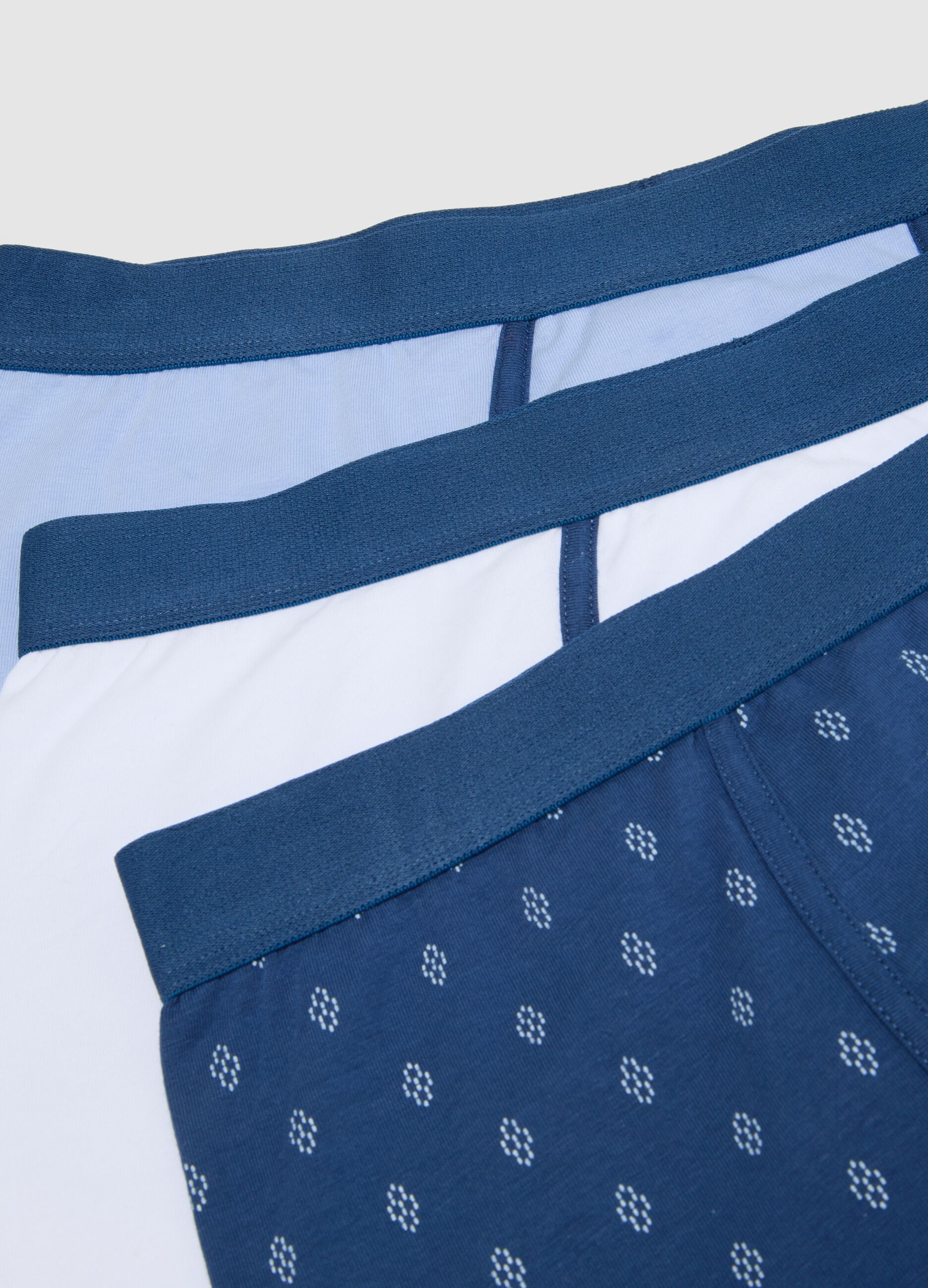 Set of multicolour pure cotton regular fit tripack boxers