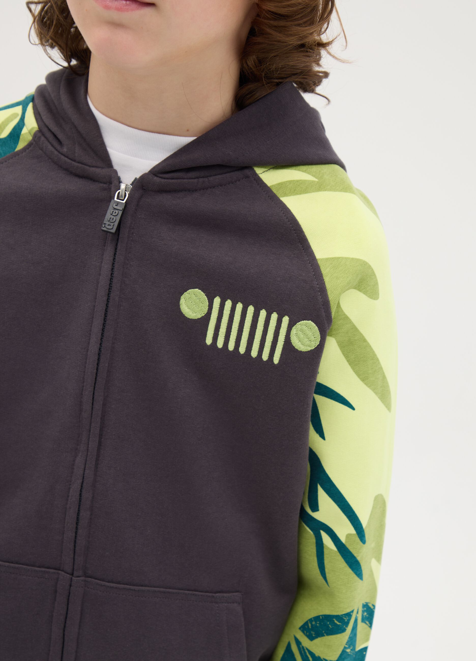 Full-zip sweatshirt with hood and logo and camouflage print
