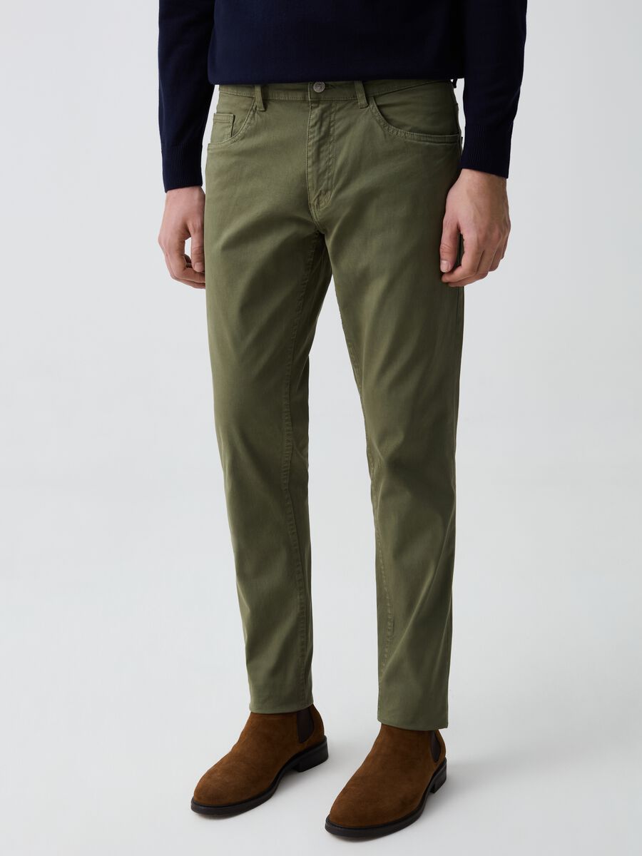 Slim-fit trousers with five pockets_1