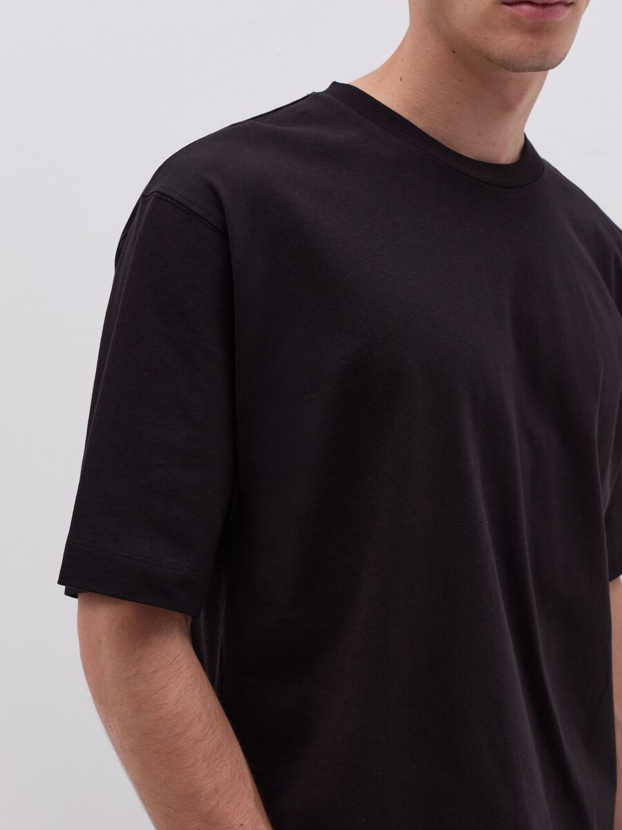 Cotton T-shirt with round neck_3