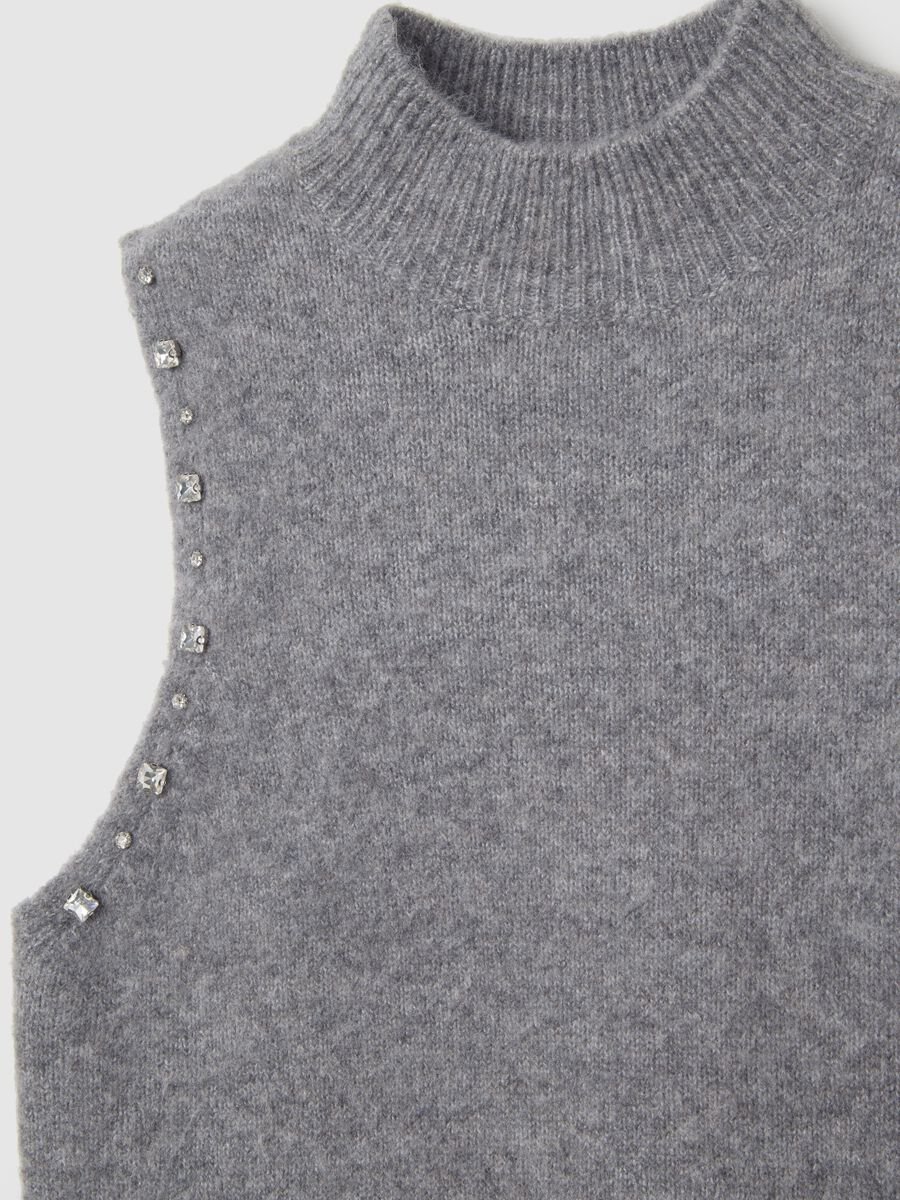 Grey regular fit sleeveless turtleneck top_5