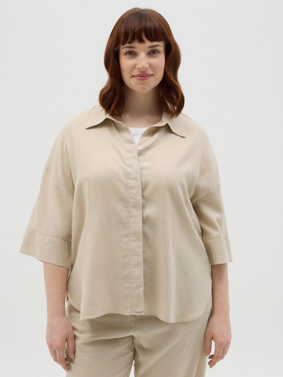 Curvy grey pinstriped shirt with kimono sleeves_0