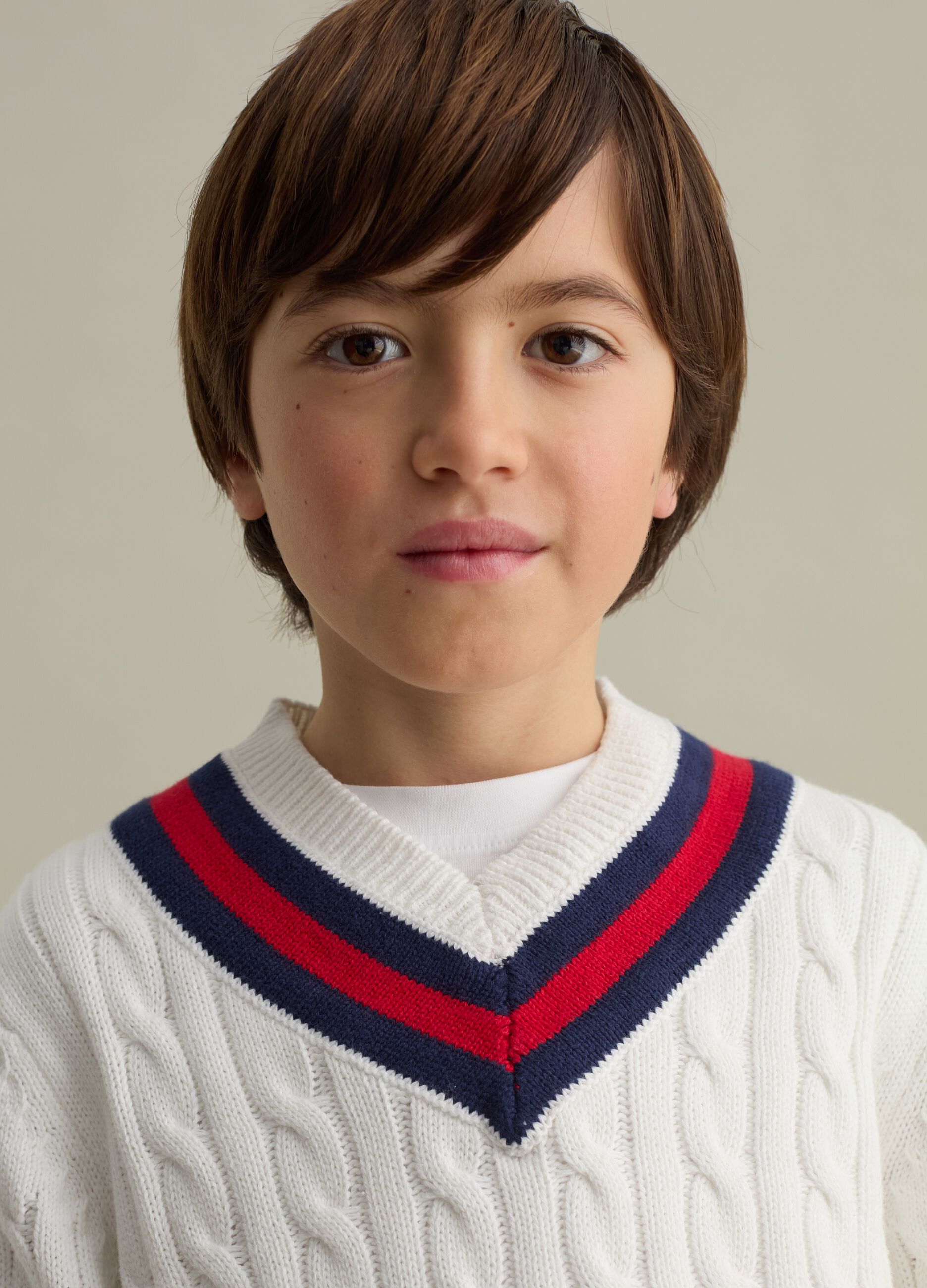 Cable-knit pullover with V neck