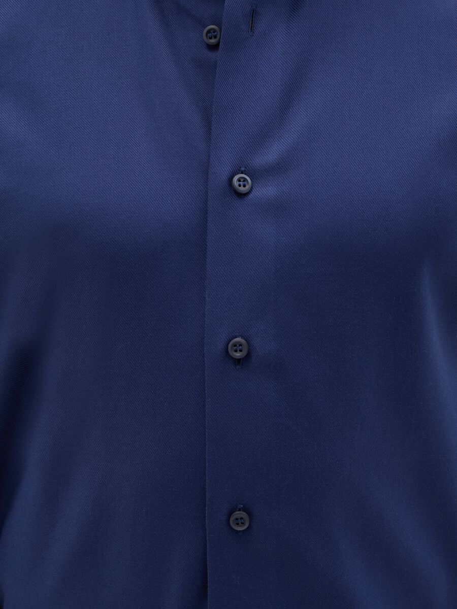 Slim-fit solid colour easy-iron shirt_1