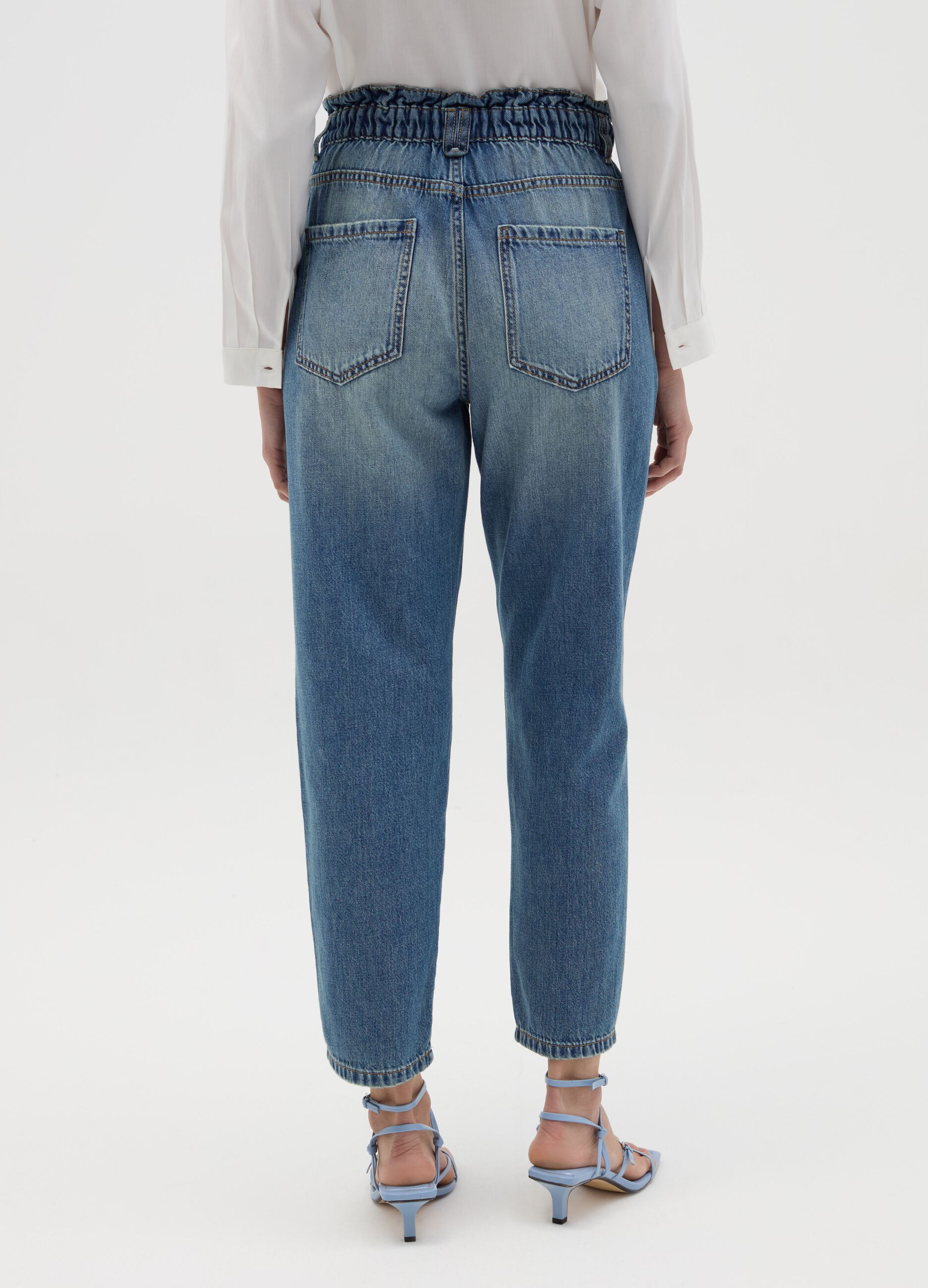 Cropped slouchy-fit jeans