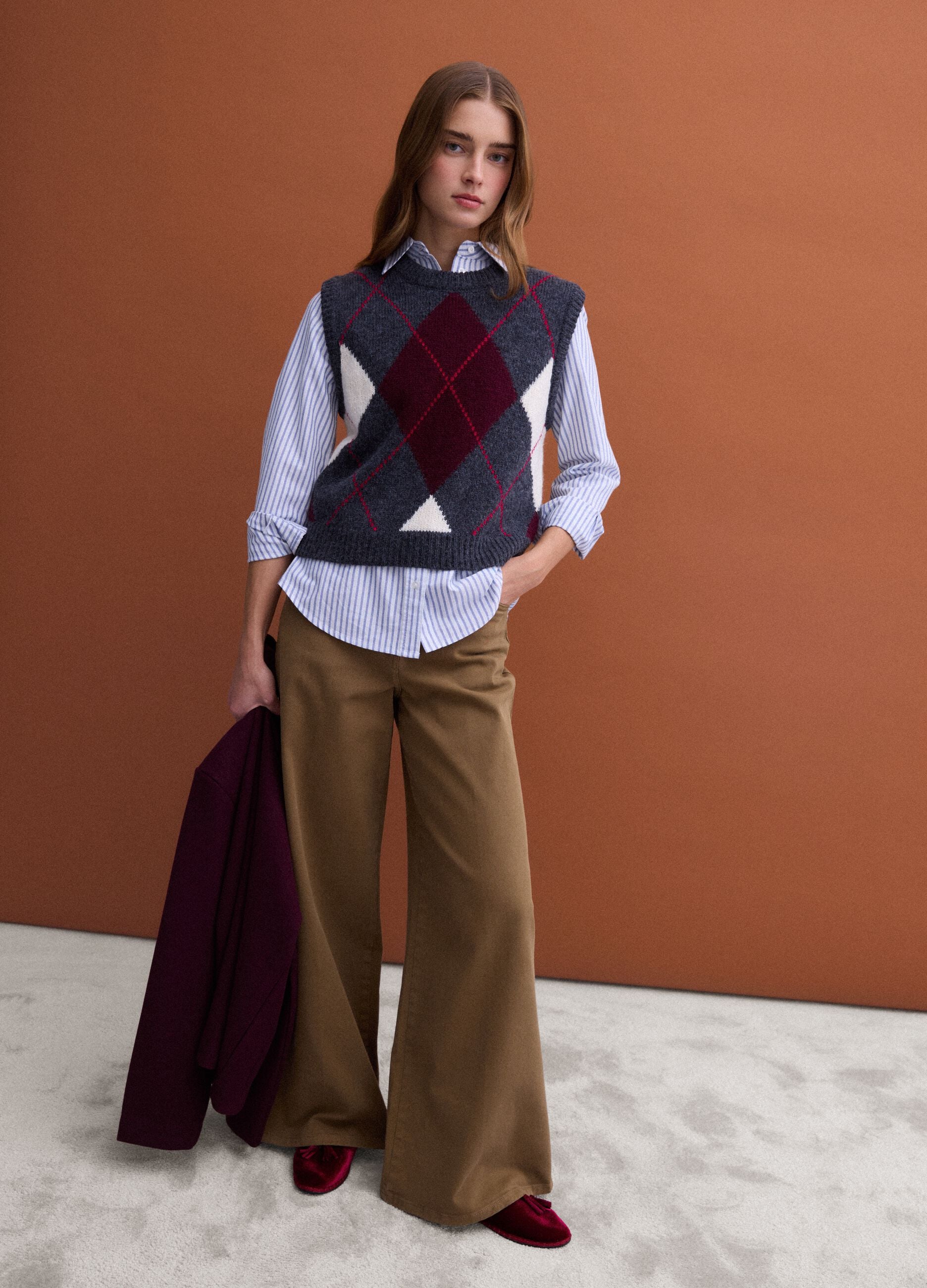 Grey jacquard wool-blend crew-neck gilet, regular fit