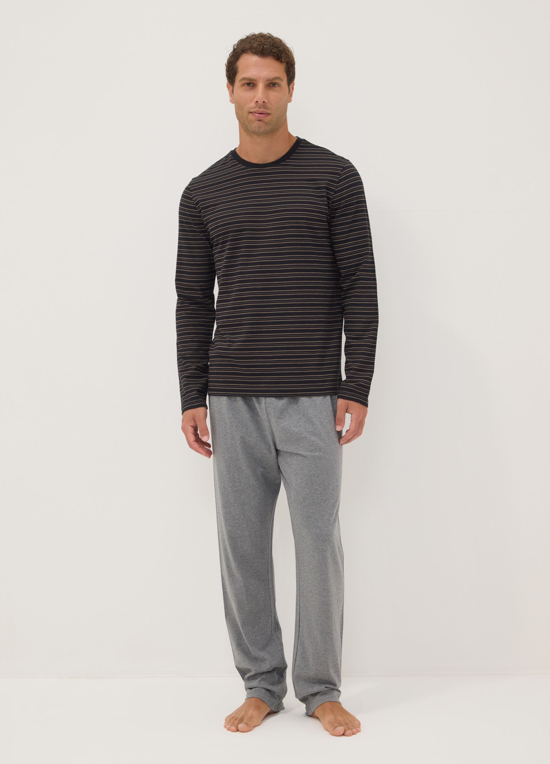 Black and grey striped crew-neck pyjamas in pure organic cotton