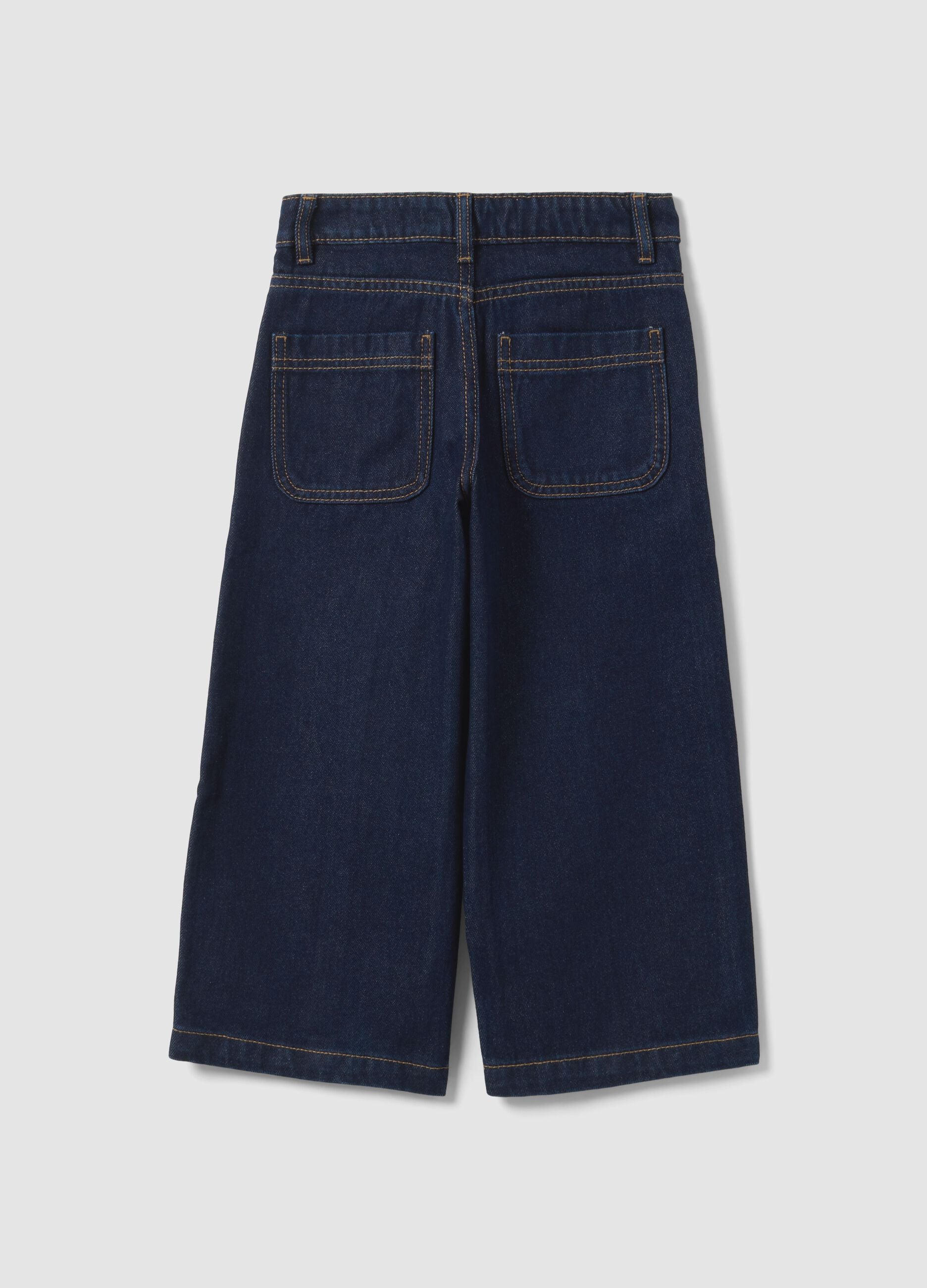 Jeans blu in puro cotone straight fit con ricami fiori per bambina