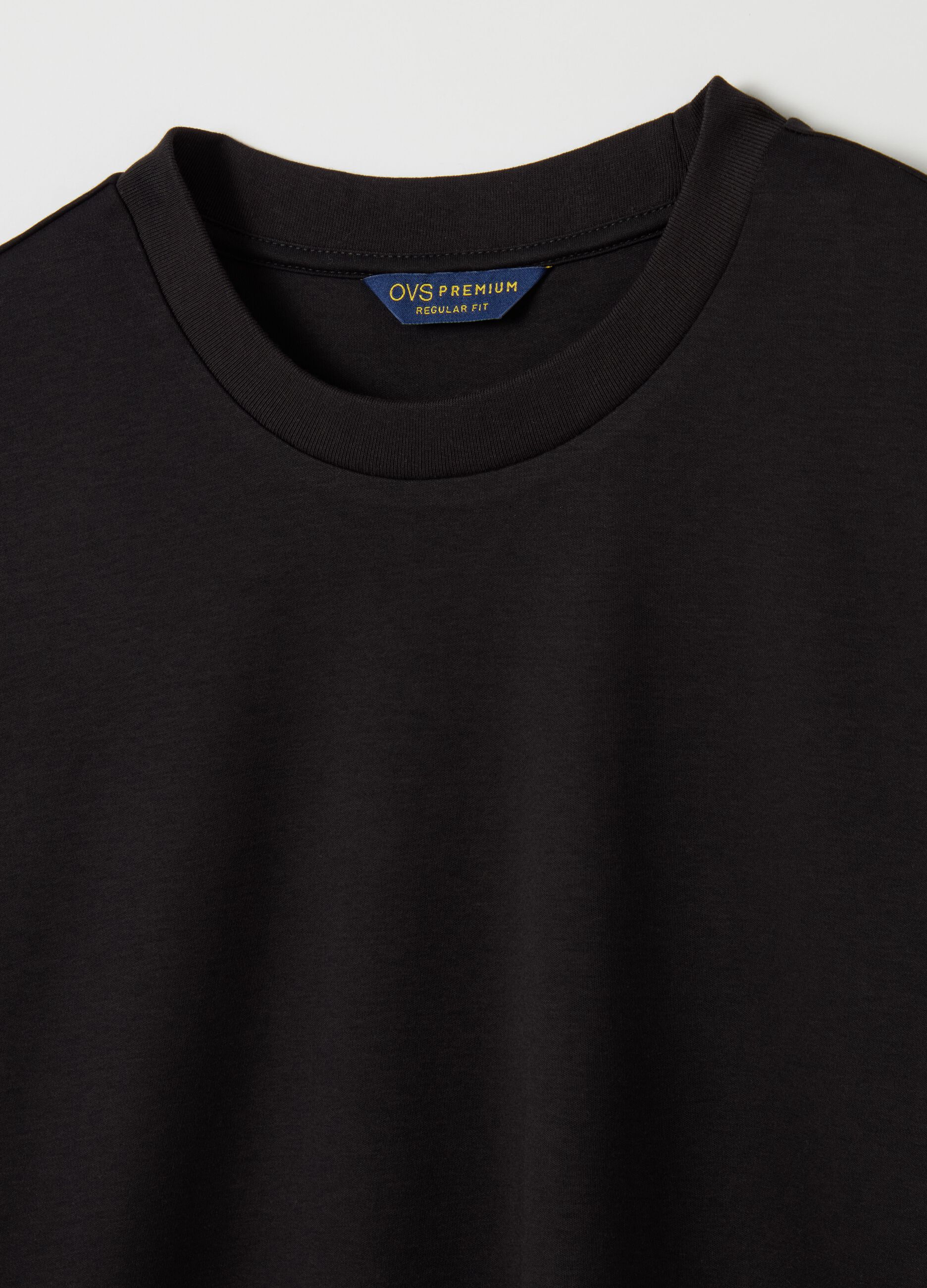 Regular-fit T-shirt with round neck