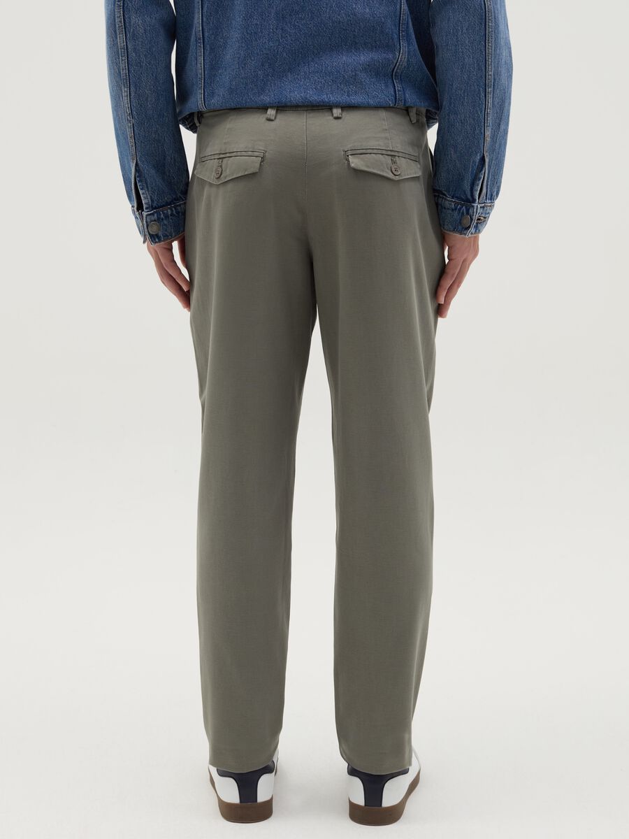 Cotton and linen chino trousers_2