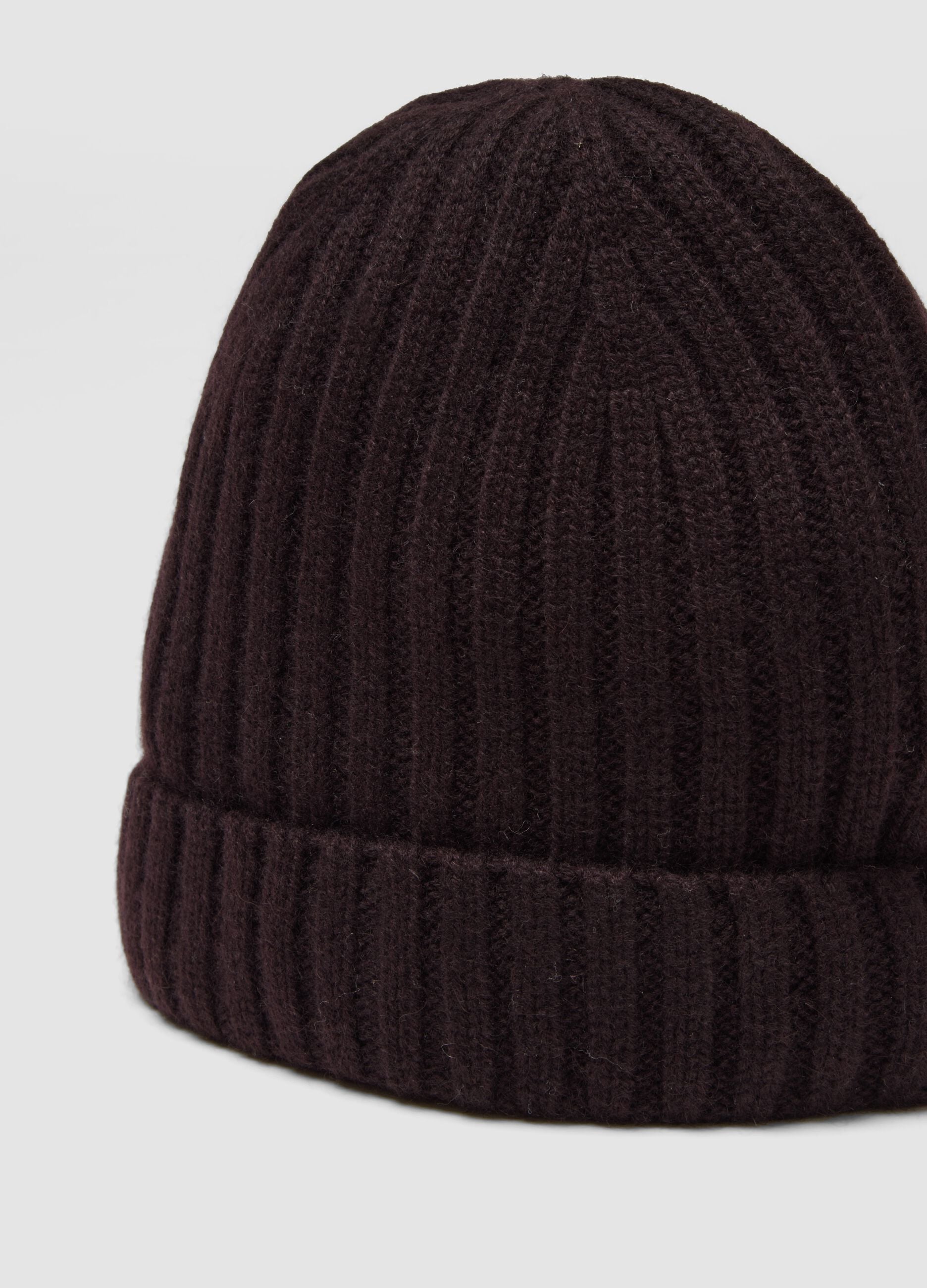 Berretto marrone in puro cashmere a coste