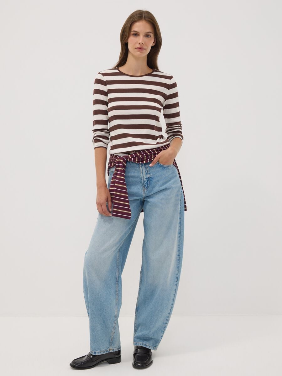 T-shirt bianca a righe in puro cotone con girocollo_2