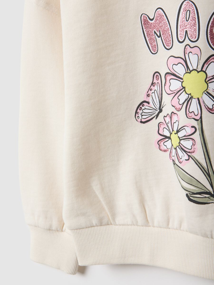 White pure cotton hoodie for girls regular fit with decorations_3