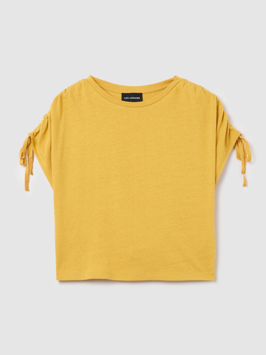 T-shirt with gathered sleeves_4