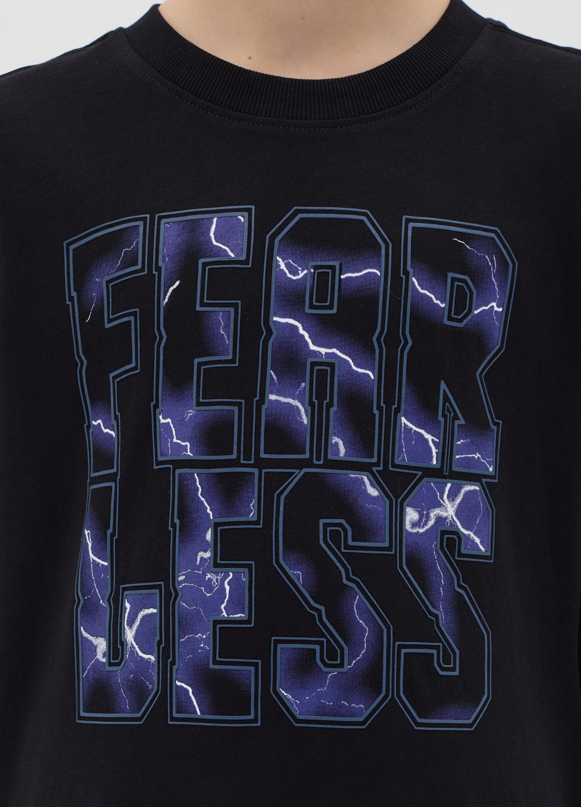 Long-sleeved T-shirt with "Fearless" print