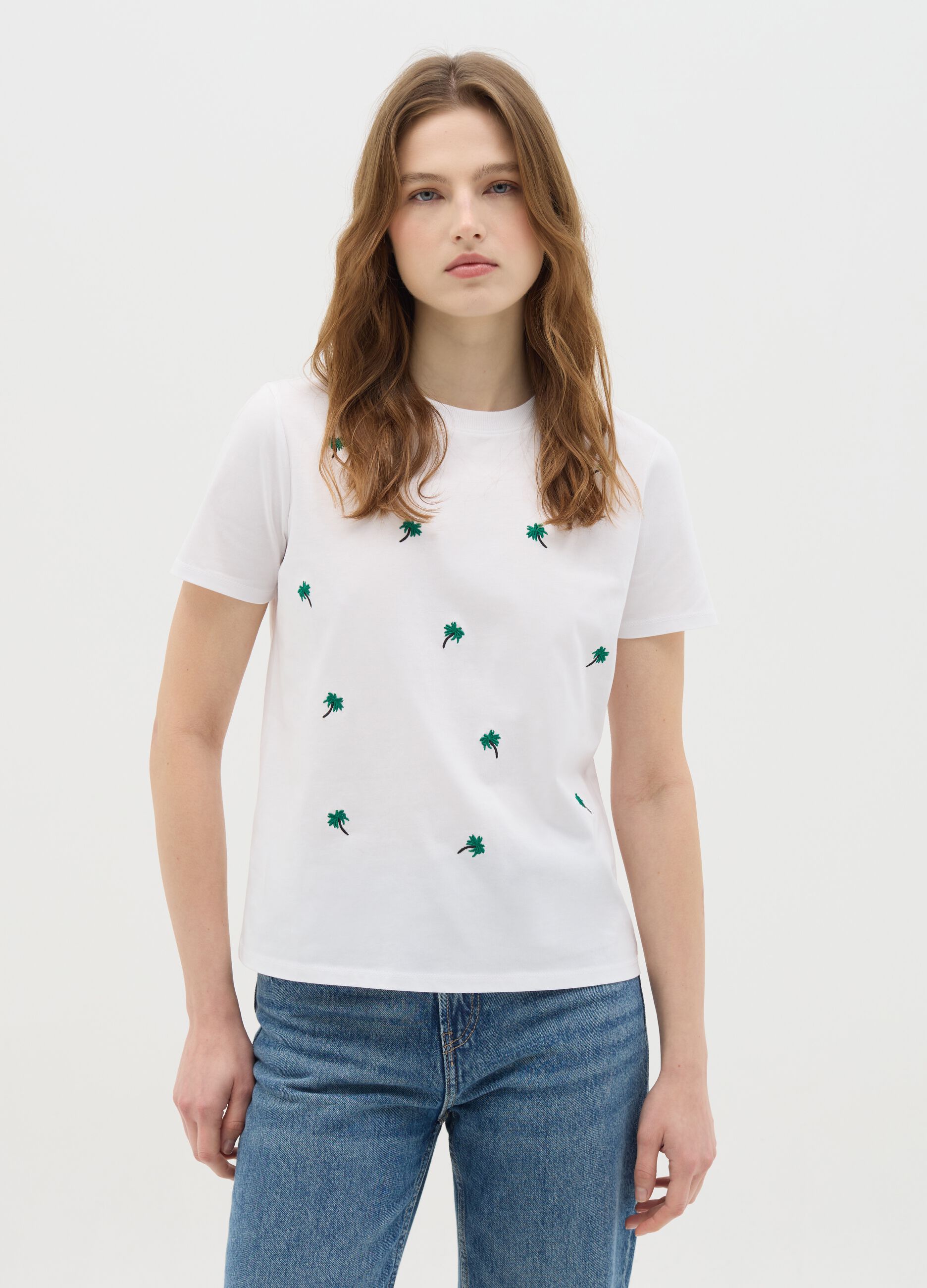 White cotton T-shirt with embroidered palm trees