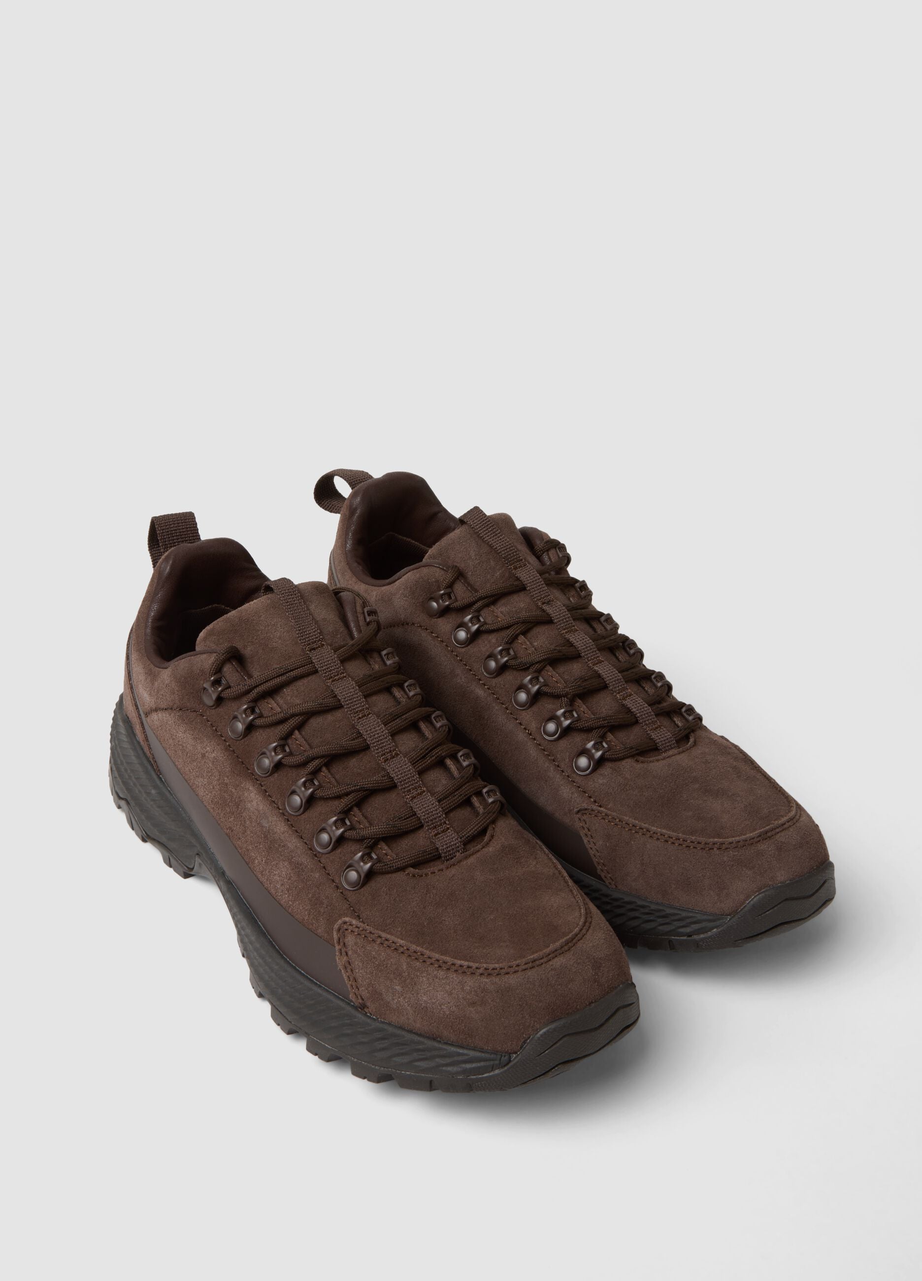 Scarpe marroni in vera pelle con suola carrarmato