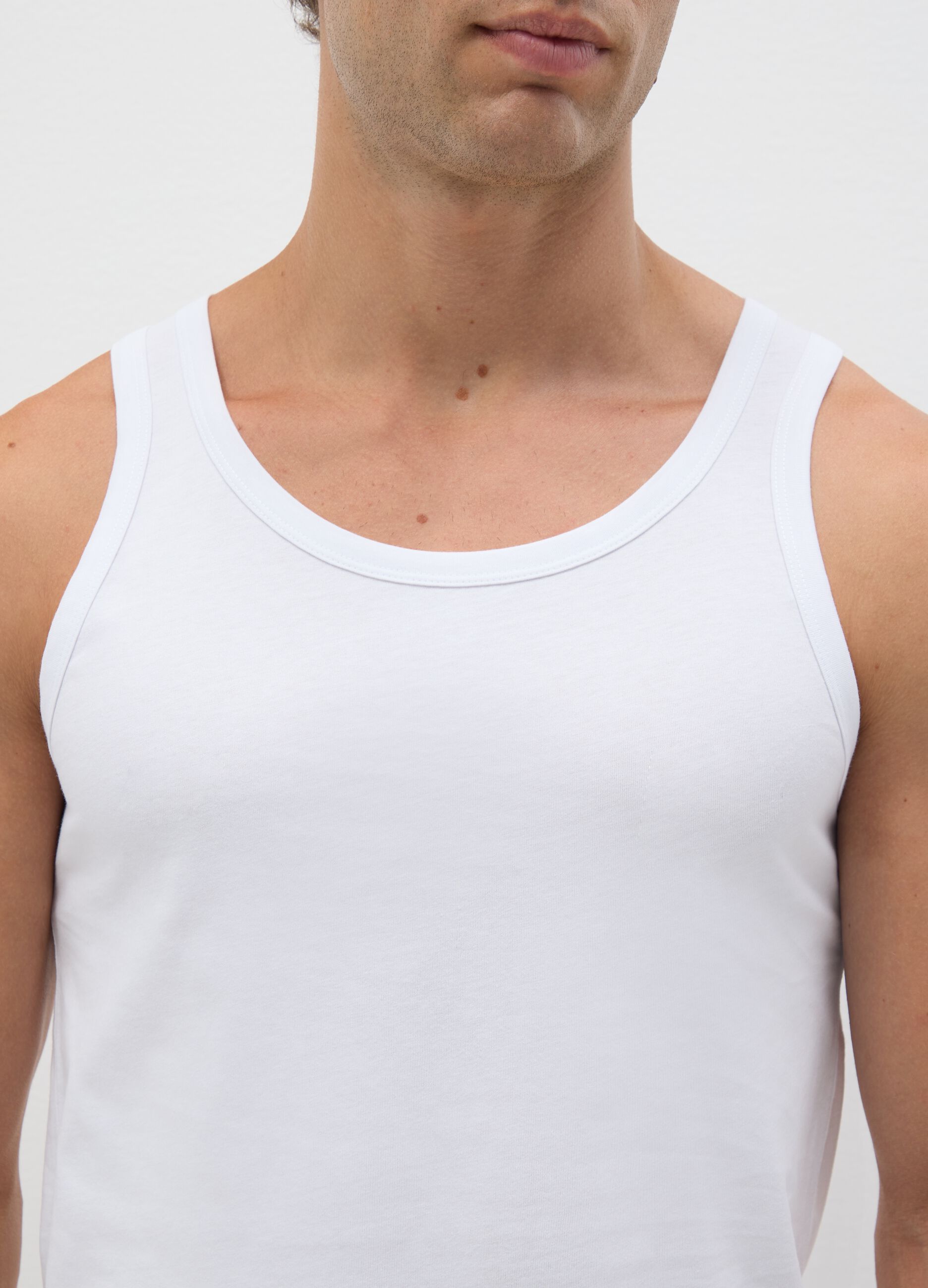 Set of two white pure cotton regular fit vests