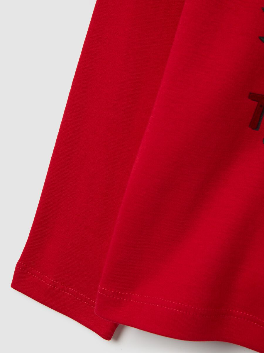 Maglia rossa collo alto da bambino in puro cotone regular fit stampa_3